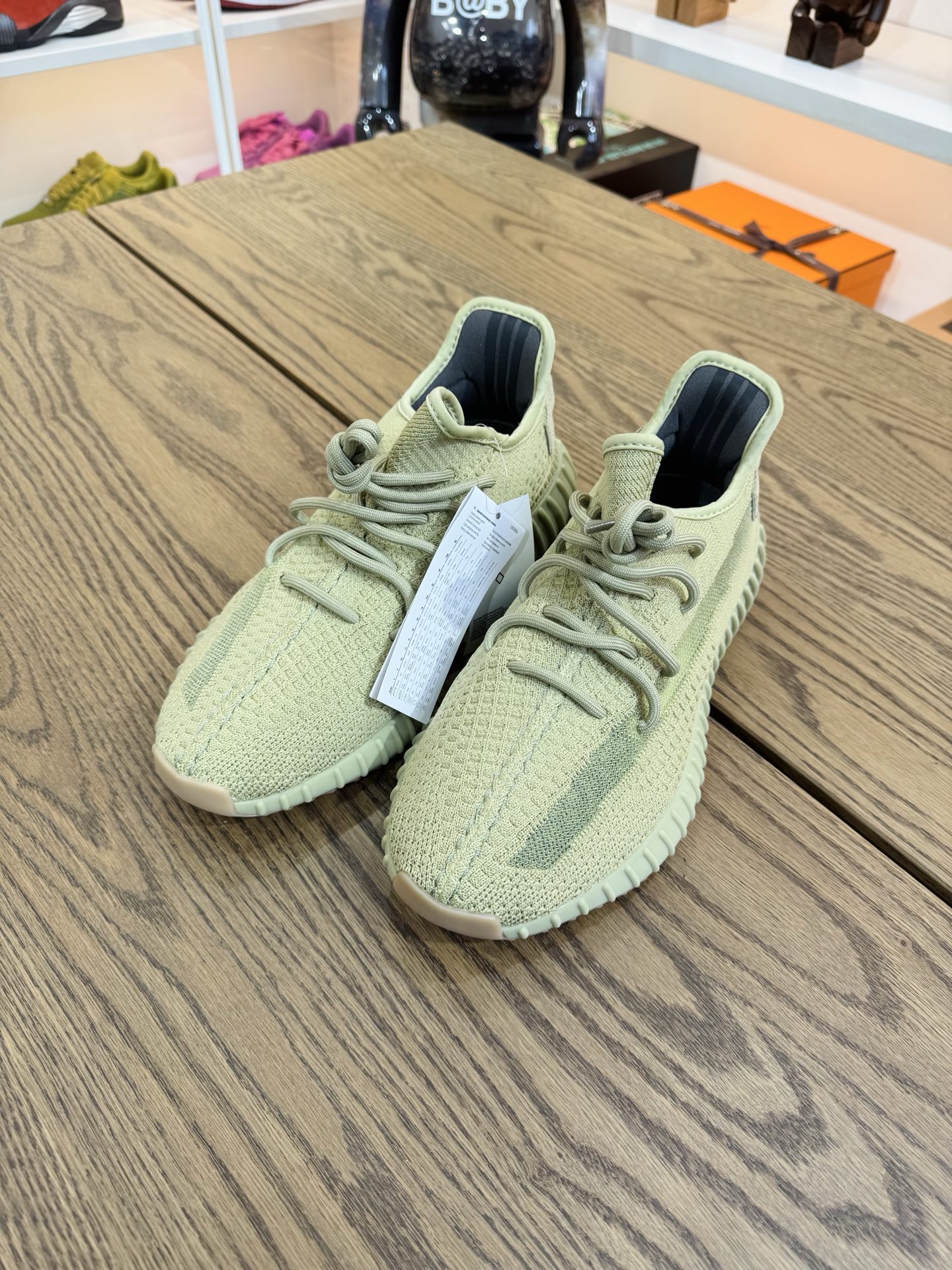 [💥清倉特價💥] Yeezy350v2 FY5346尺碼：42-US8.5-26 品相佳：G（鞋盒開膠） 