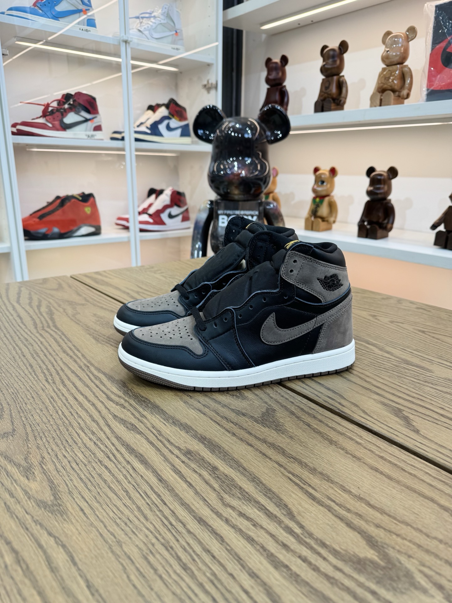 【💥清倉特價💥】 AJ1摩卡 尺碼：42-US8.5-26.5 品相佳：G 