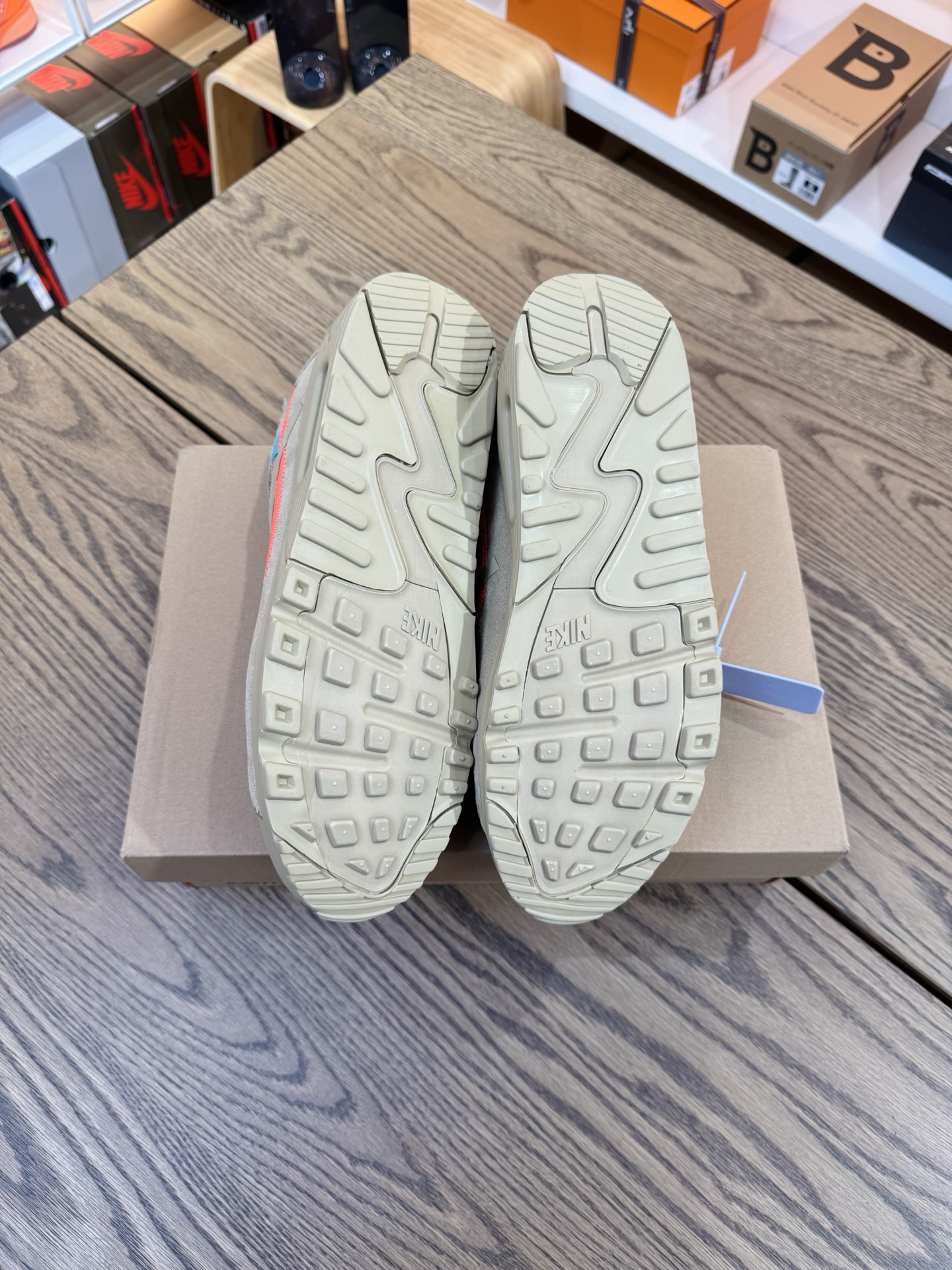 OW x Air Max 90 OG款 THE TEN 沙漠黃 AA7293-200
