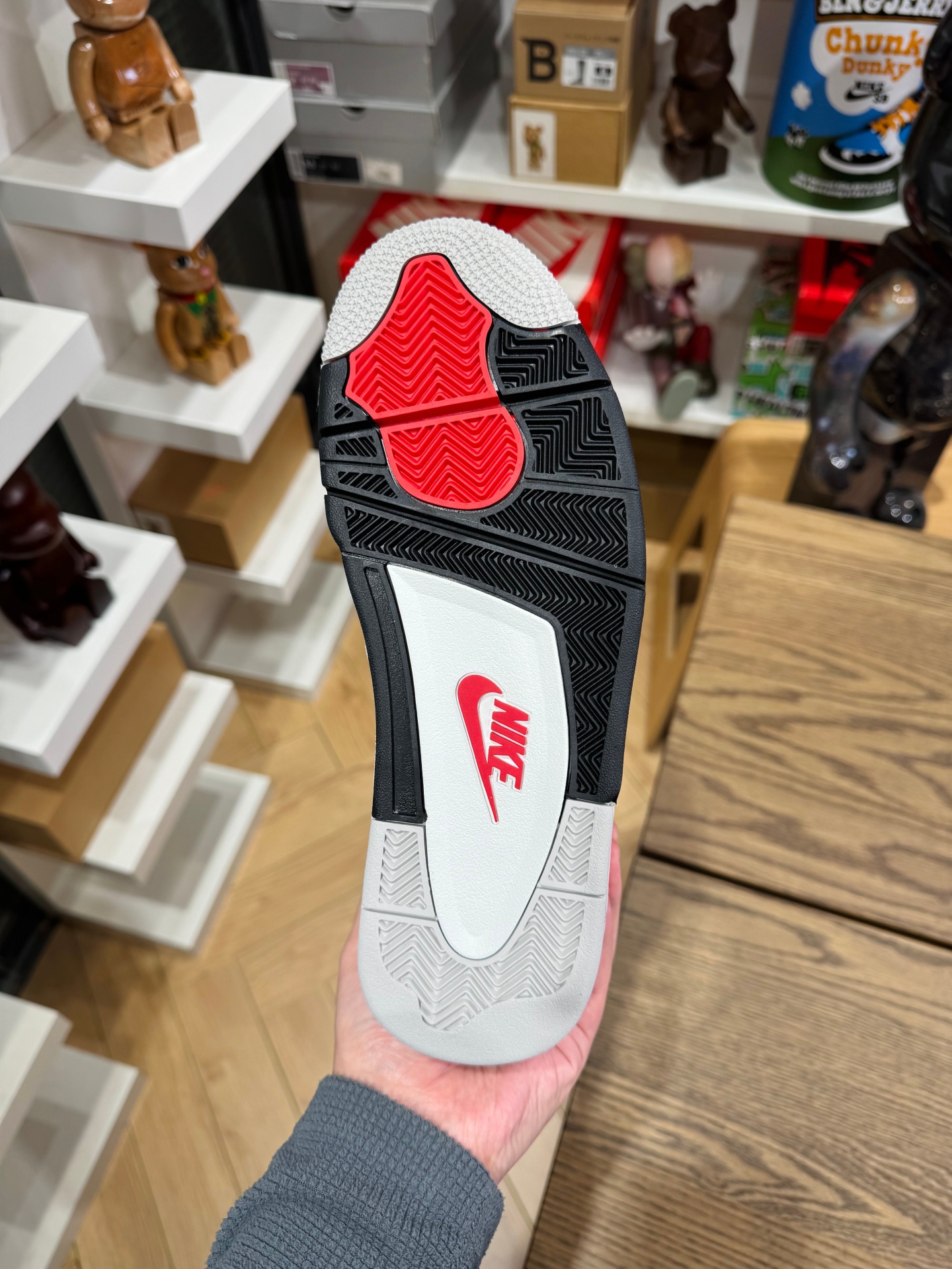 AJ4 White Cement  白水泥回歸 2025復刻版 fv5029-100
