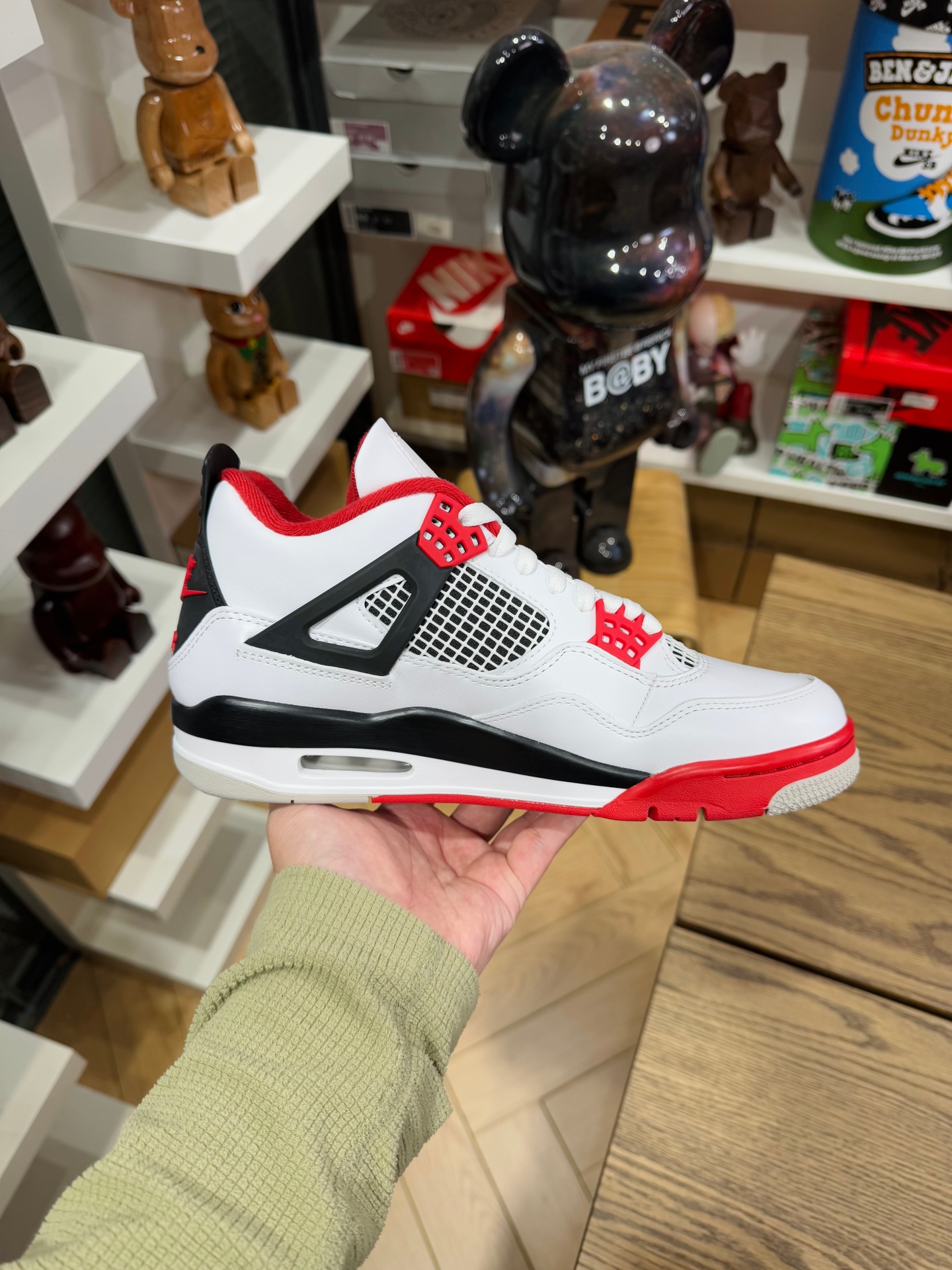 AJ4 火焰紅  Fire Red 遵照2020版 DC7770-160