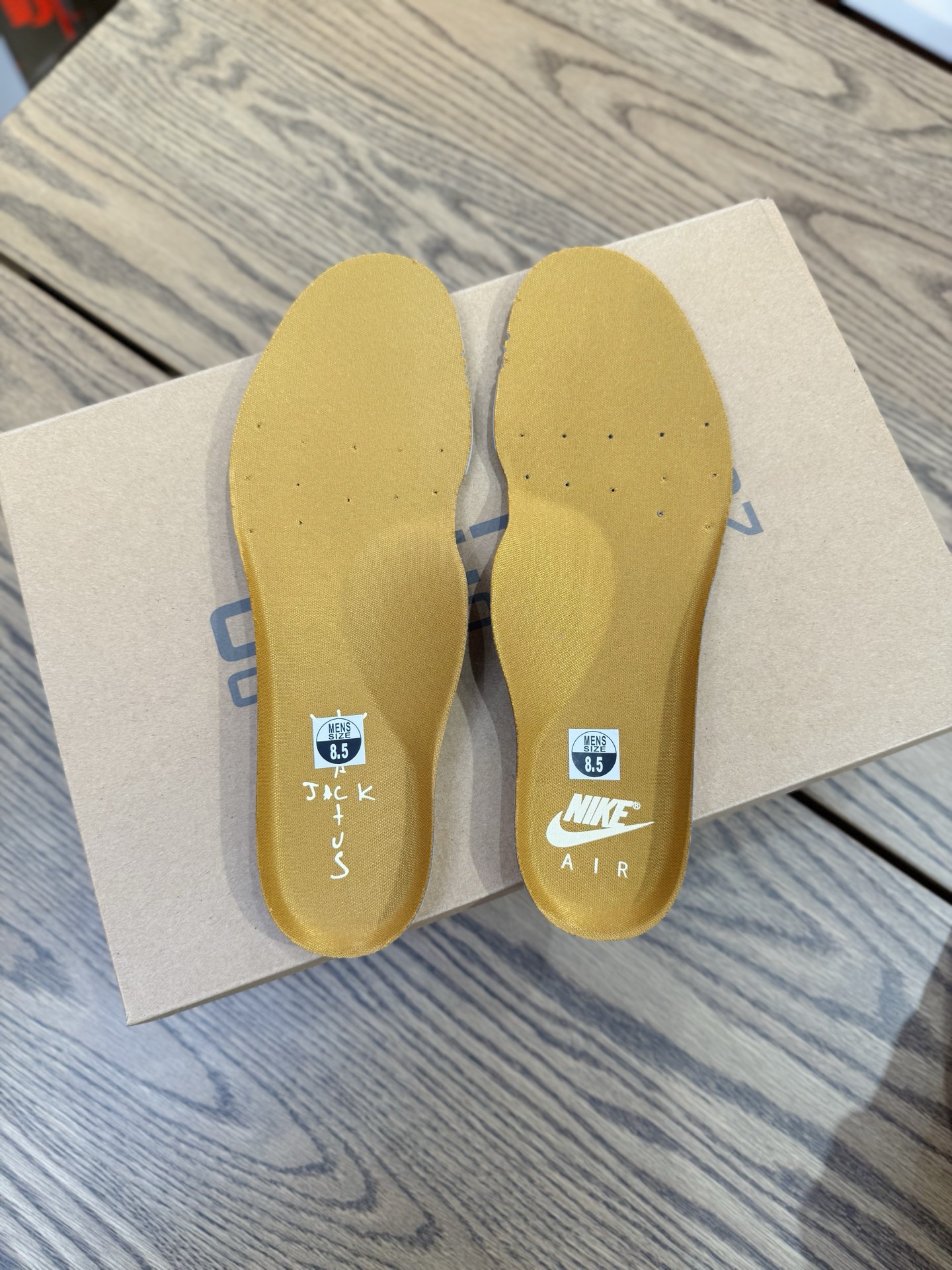 Travis Scott x Air Max 1 復古小麥色  "wheat" DO9392-701