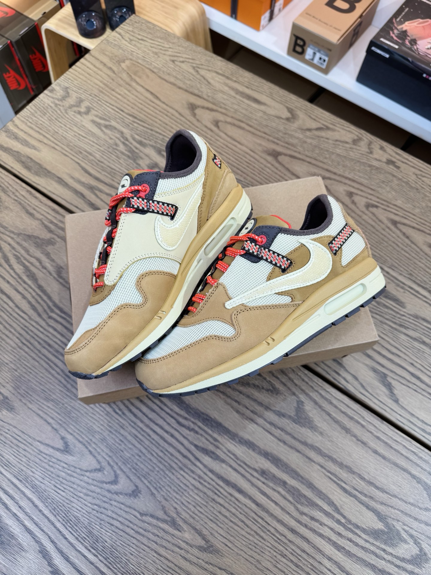 Travis Scott x Air Max 1 復古小麥色  "wheat" DO9392-701