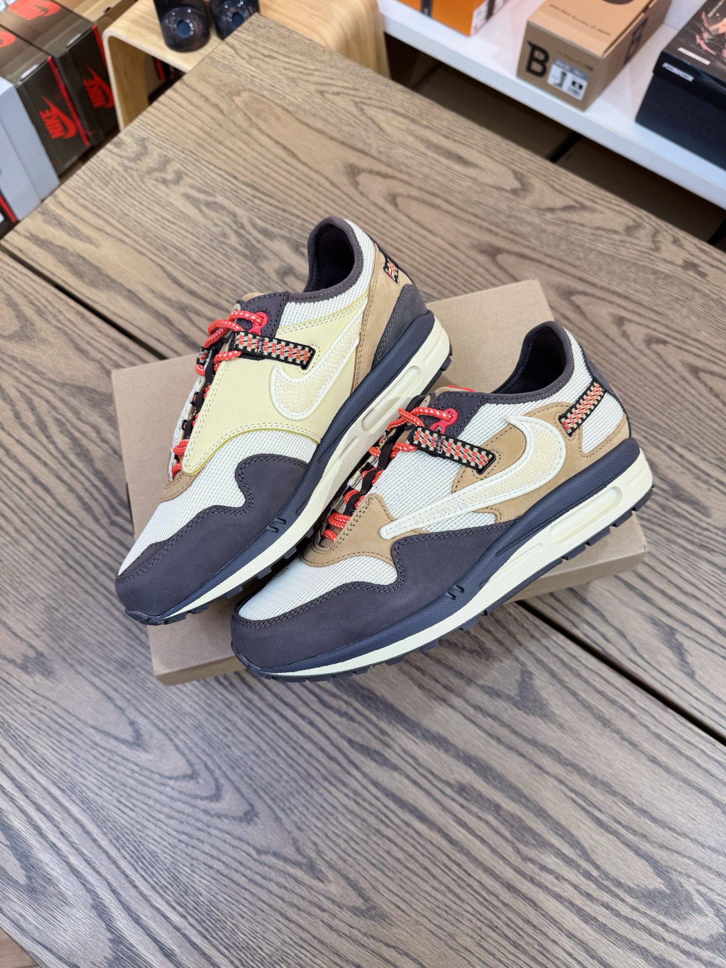 Travis Scott x Air Max 1 巴洛克棕  "baroque brown" DO9392-200