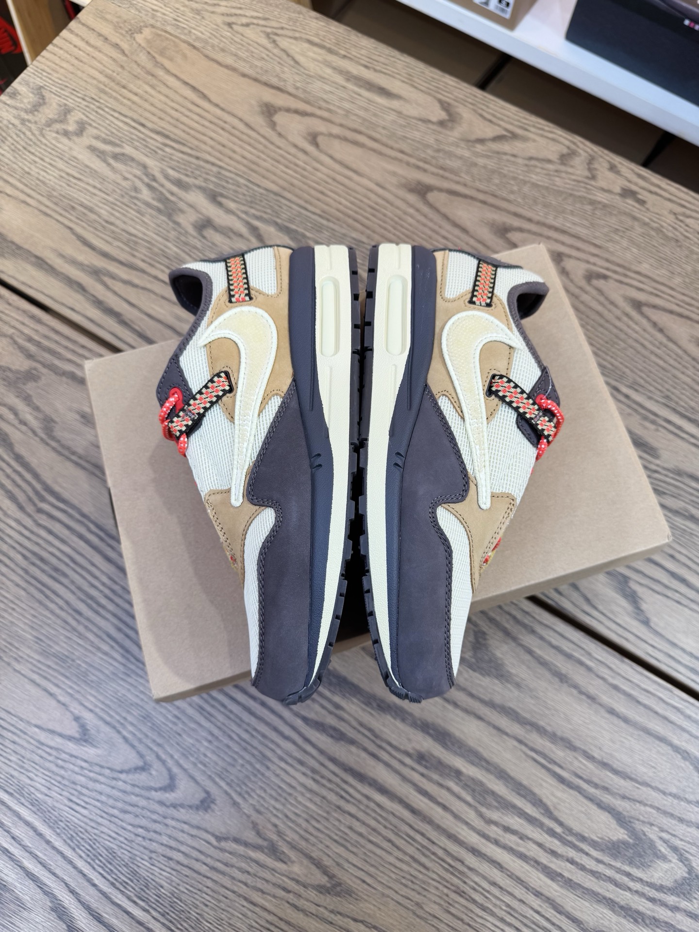 Travis Scott x Air Max 1 巴洛克棕  "baroque brown" DO9392-200