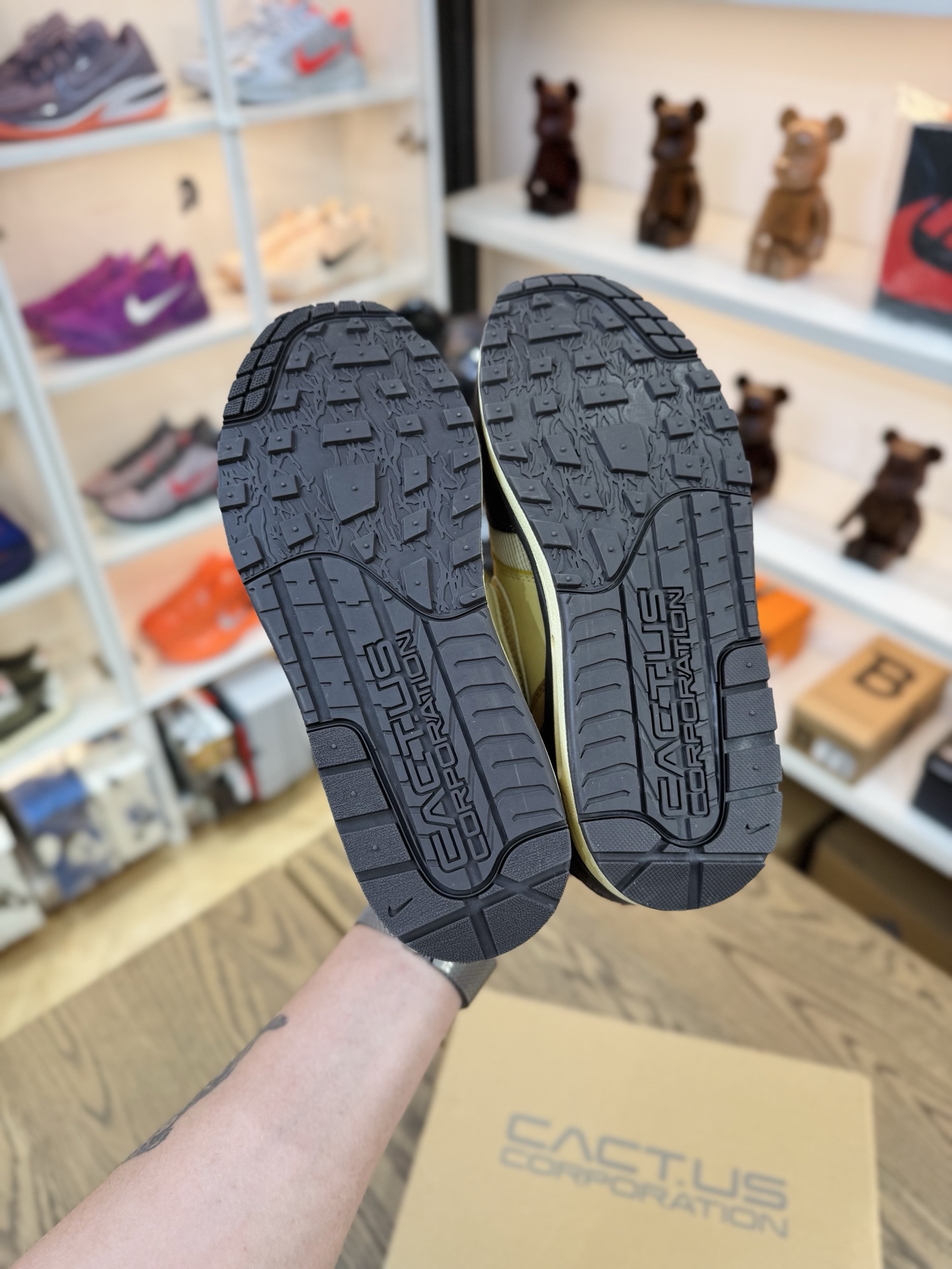 Travis Scott x Air Max 1 巴洛克棕  "baroque brown" DO9392-200