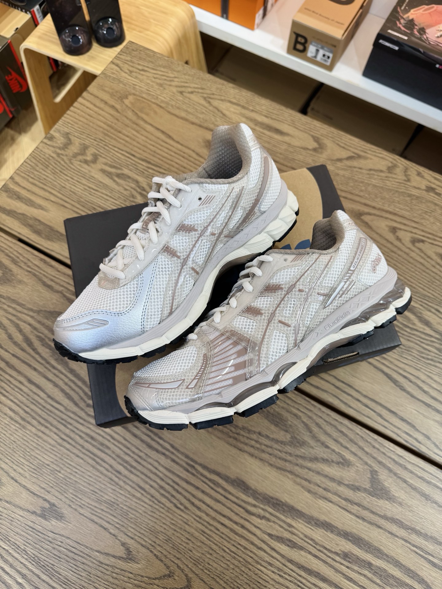 KITH x ASICS GEL Kayano 12.1 Loyalty Pack  米色 1203B144-100