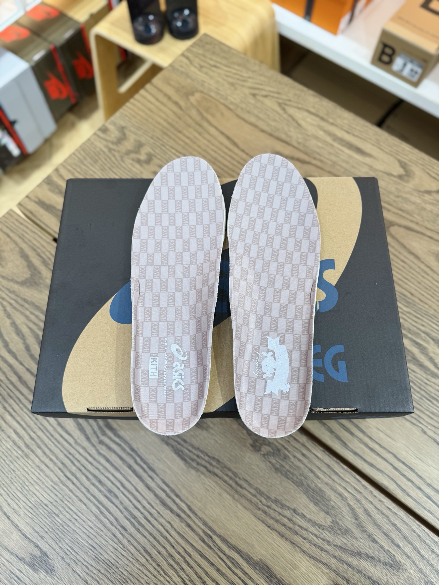 KITH x ASICS GEL Kayano 12.1 Loyalty Pack  米色 1203B144-100