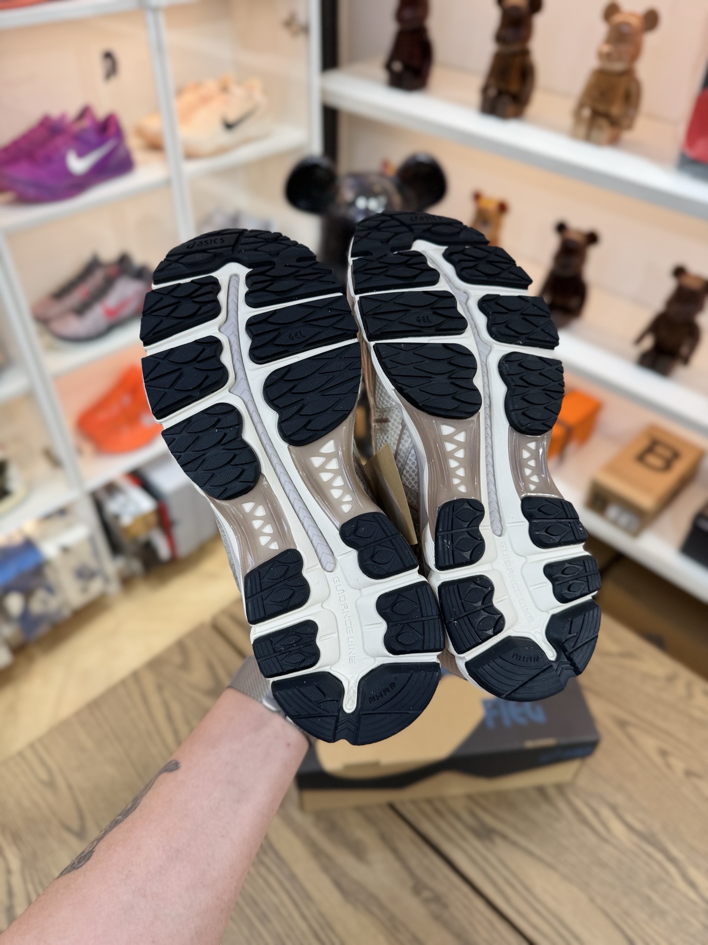 KITH x ASICS GEL Kayano 12.1 Loyalty Pack  米色 1203B144-100