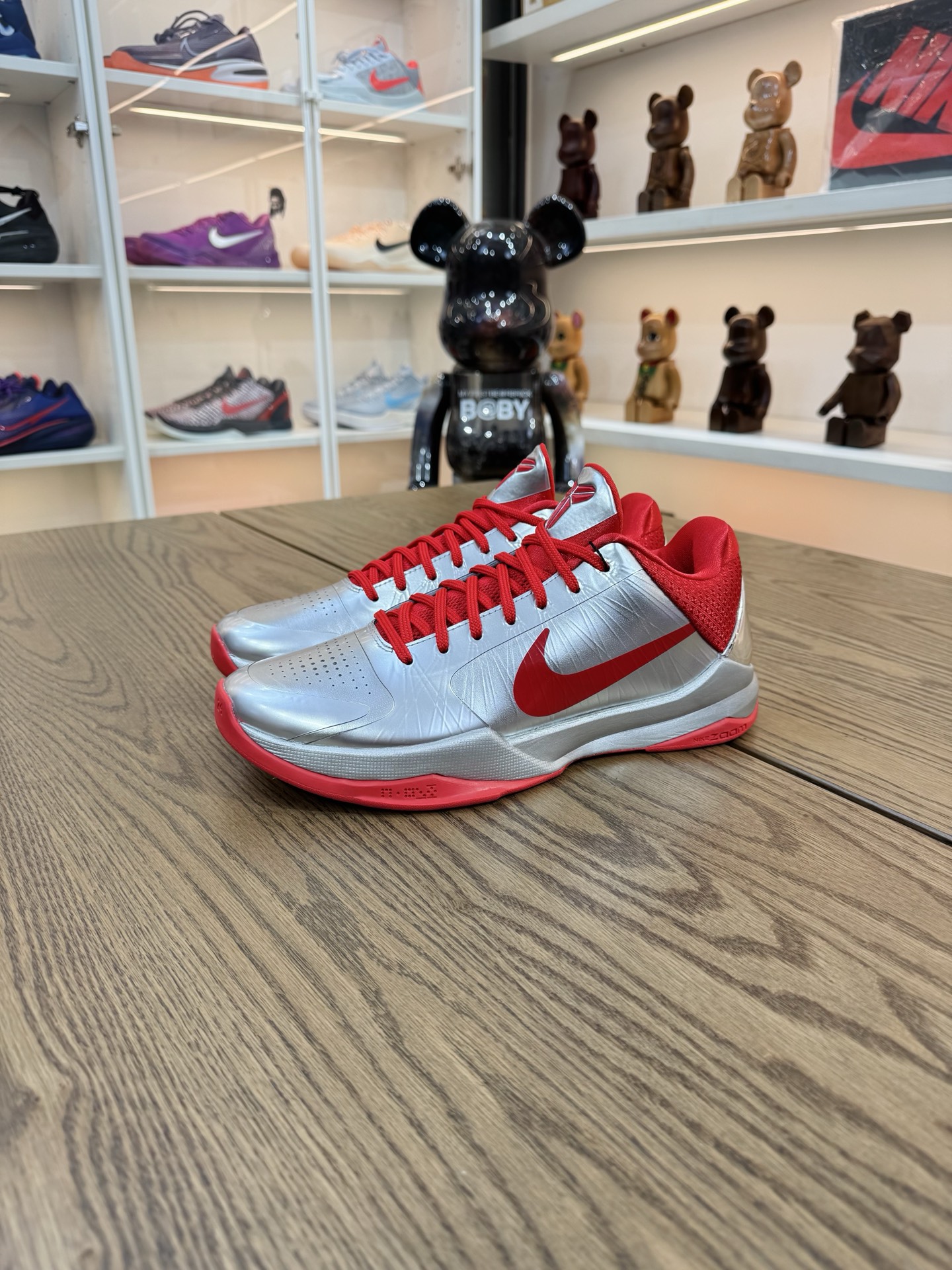 Kobe 5 Caitlin Clark 鏡面 金屬銀紅色 克拉克2.0 IV2712-001