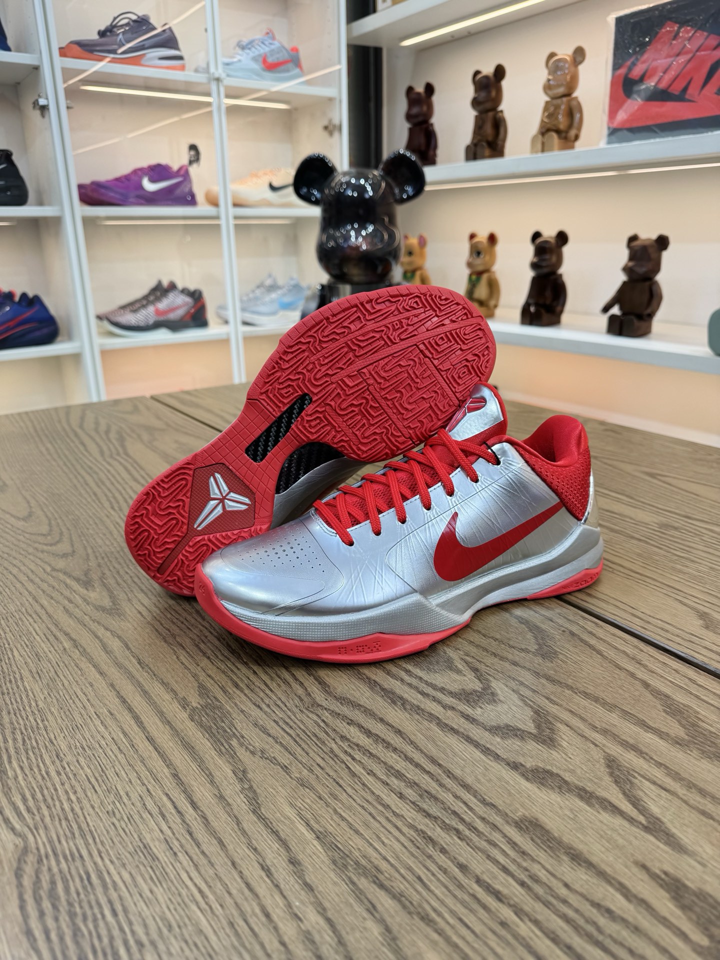 Kobe 5 Caitlin Clark 鏡面 金屬銀紅色 克拉克2.0 IV2712-001