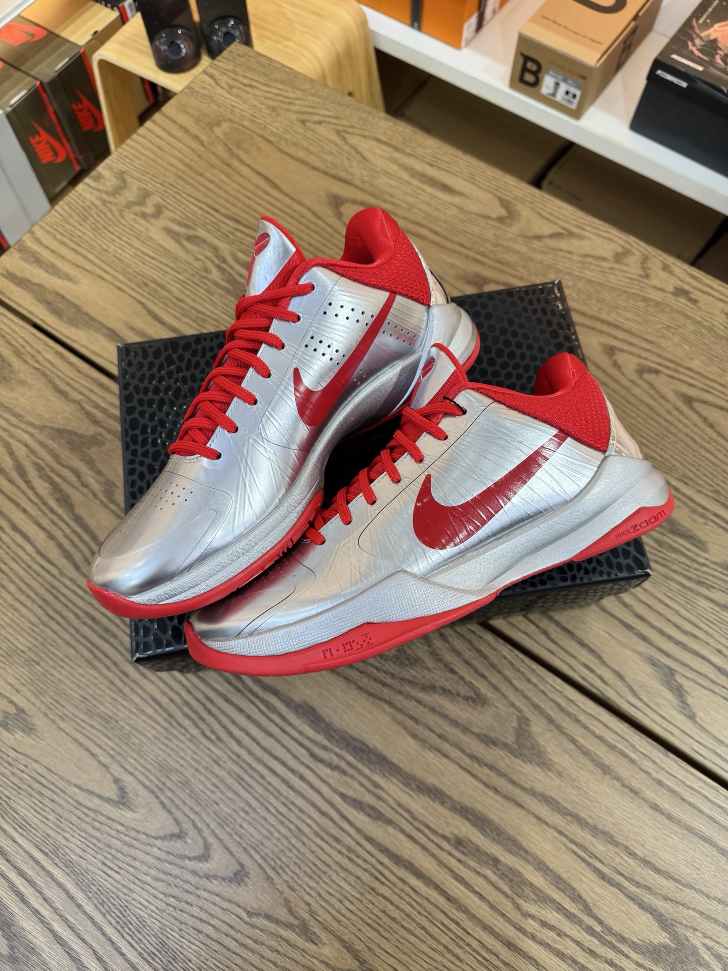 Kobe 5 Caitlin Clark 鏡面 金屬銀紅色 克拉克2.0 IV2712-001