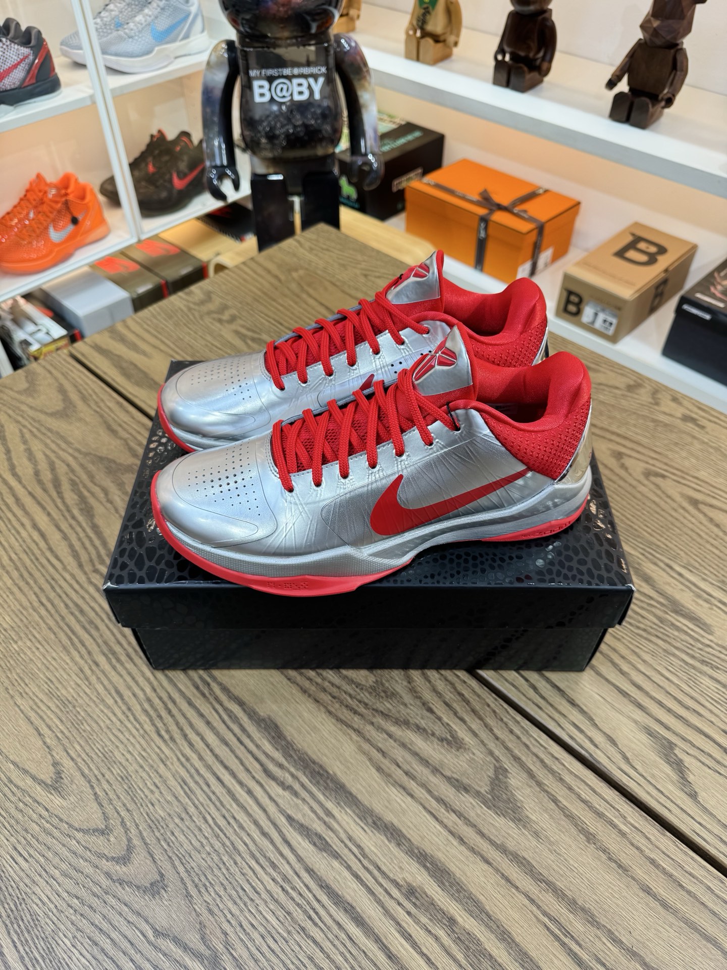 Kobe 5 Caitlin Clark 鏡面 金屬銀紅色 克拉克2.0 IV2712-001