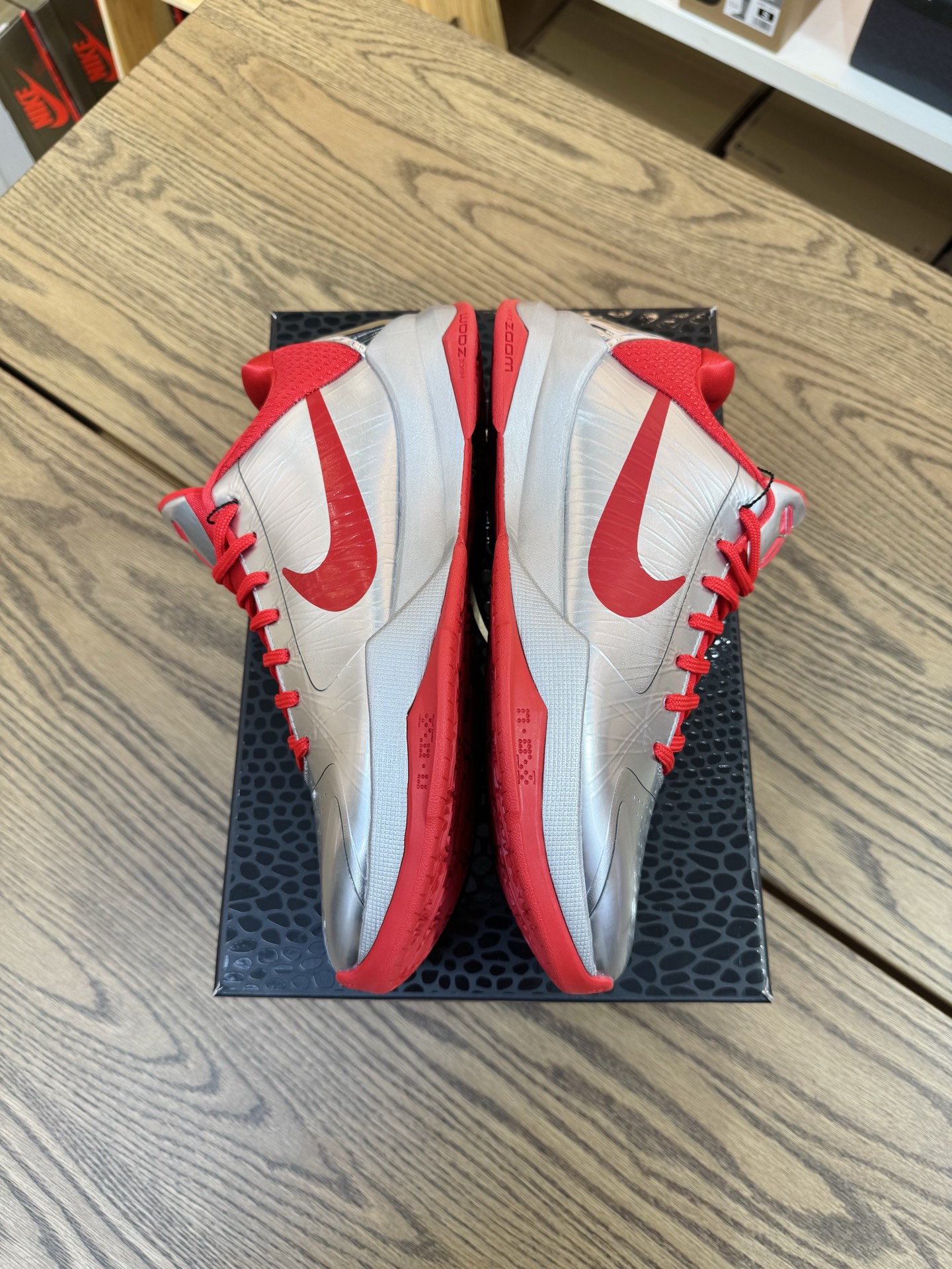 Kobe 5 Caitlin Clark 鏡面 金屬銀紅色 克拉克2.0 IV2712-001