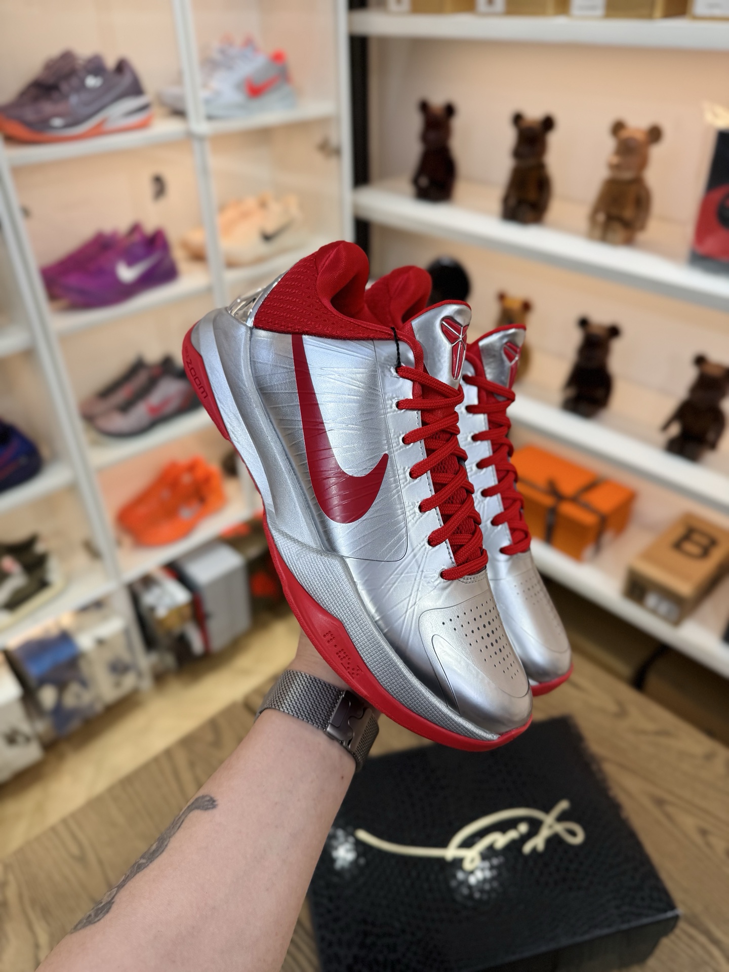 Kobe 5 Caitlin Clark 鏡面 金屬銀紅色 克拉克2.0 IV2712-001