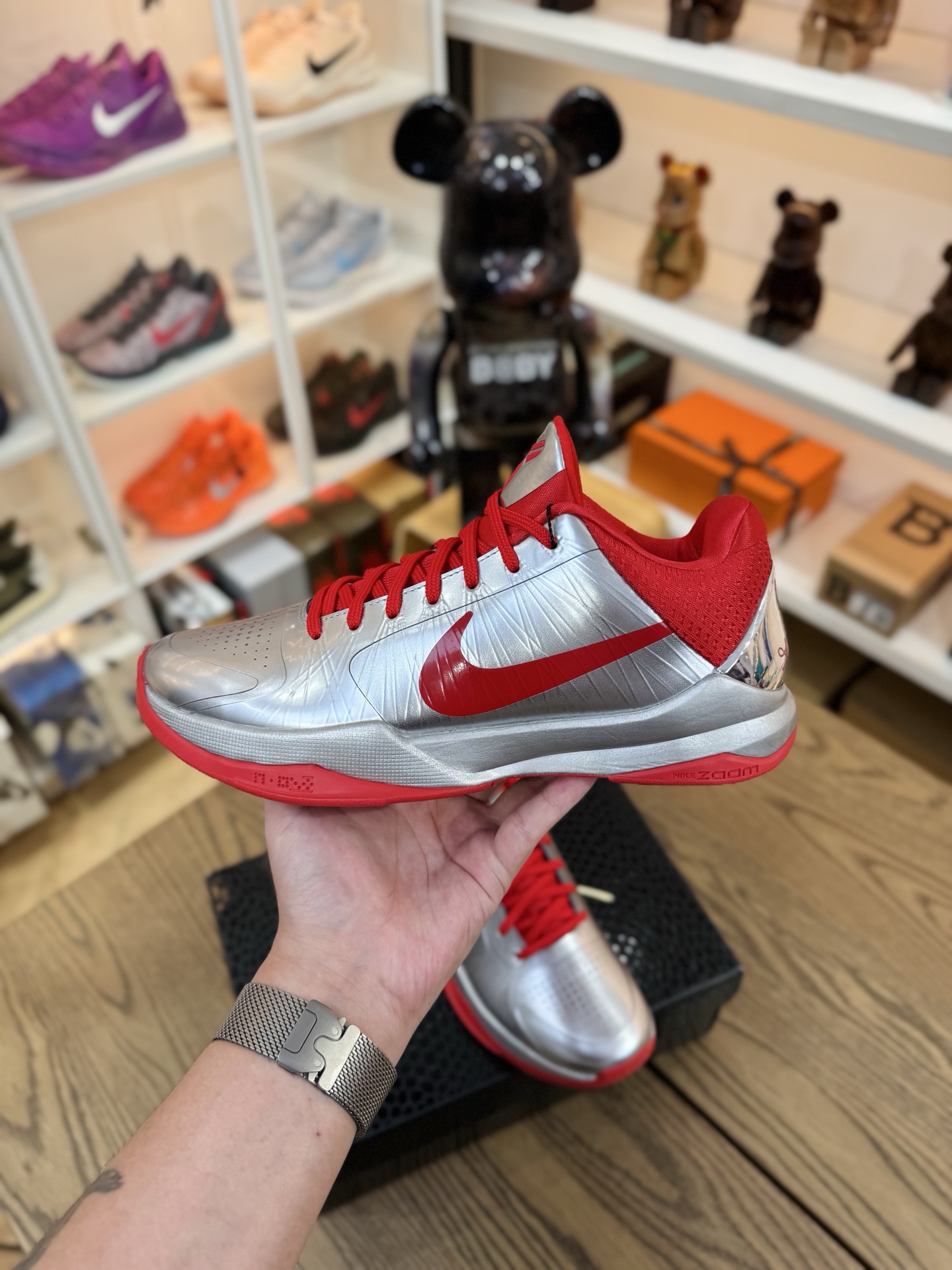 Kobe 5 Caitlin Clark 鏡面 金屬銀紅色 克拉克2.0 IV2712-001