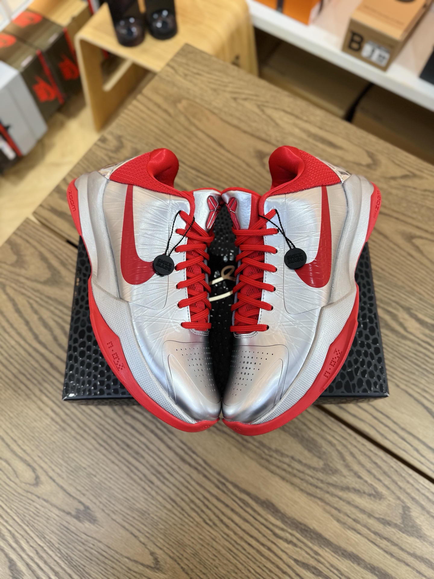 Kobe 5 Caitlin Clark 鏡面 金屬銀紅色 克拉克2.0 IV2712-001