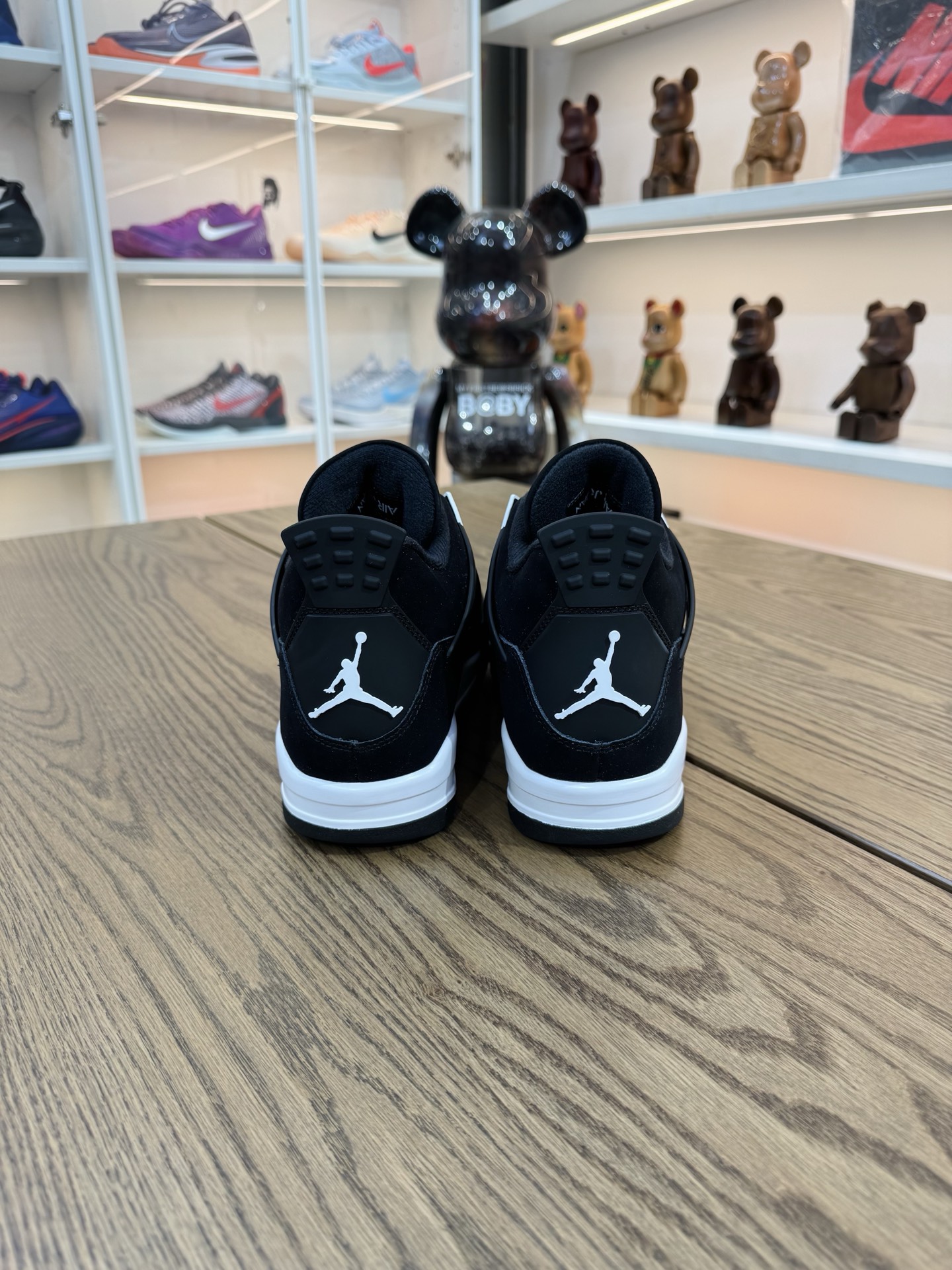 AJ4 黑白 White Thunder FQ8138-001