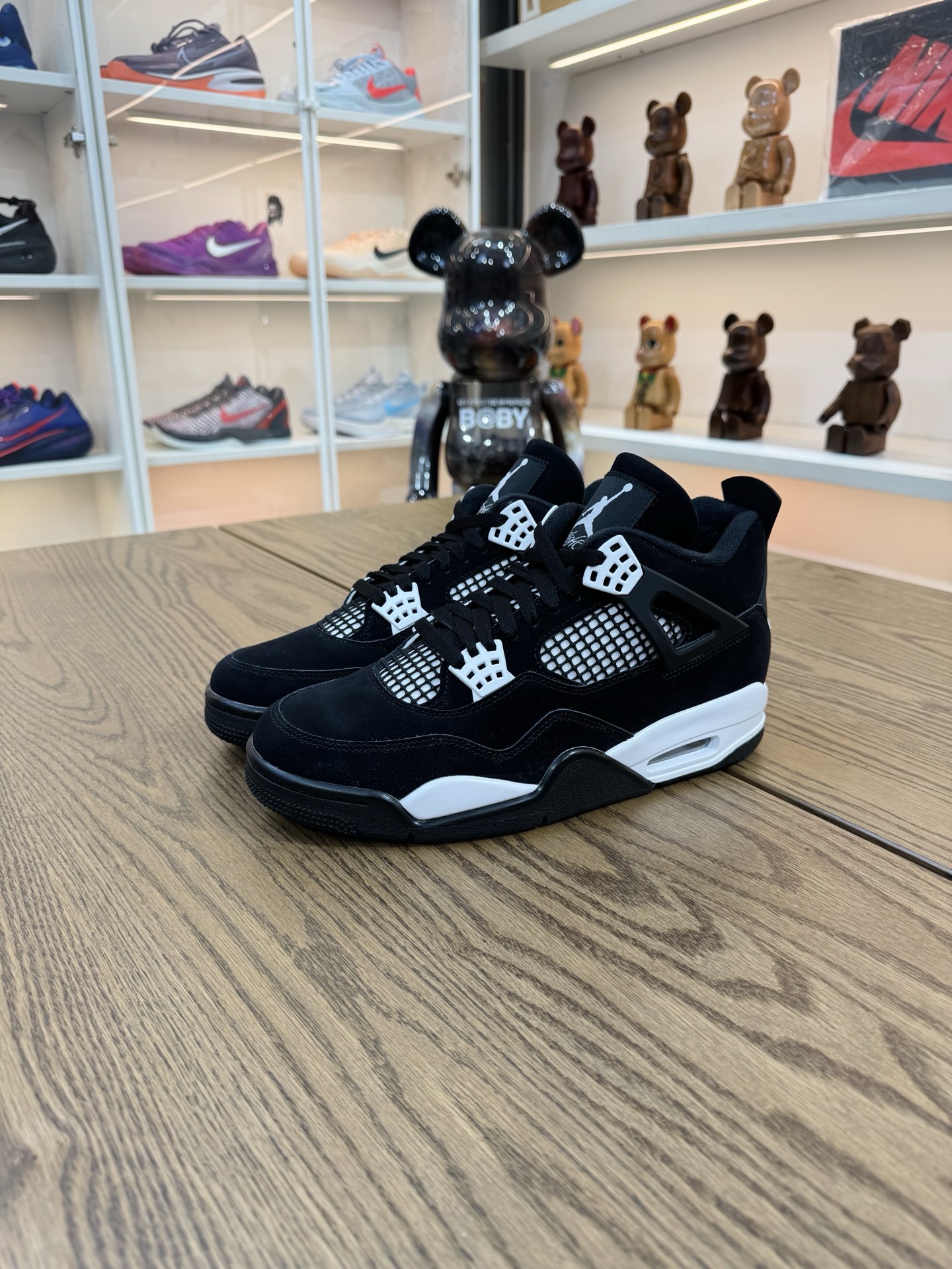AJ4 黑白 White Thunder FQ8138-001