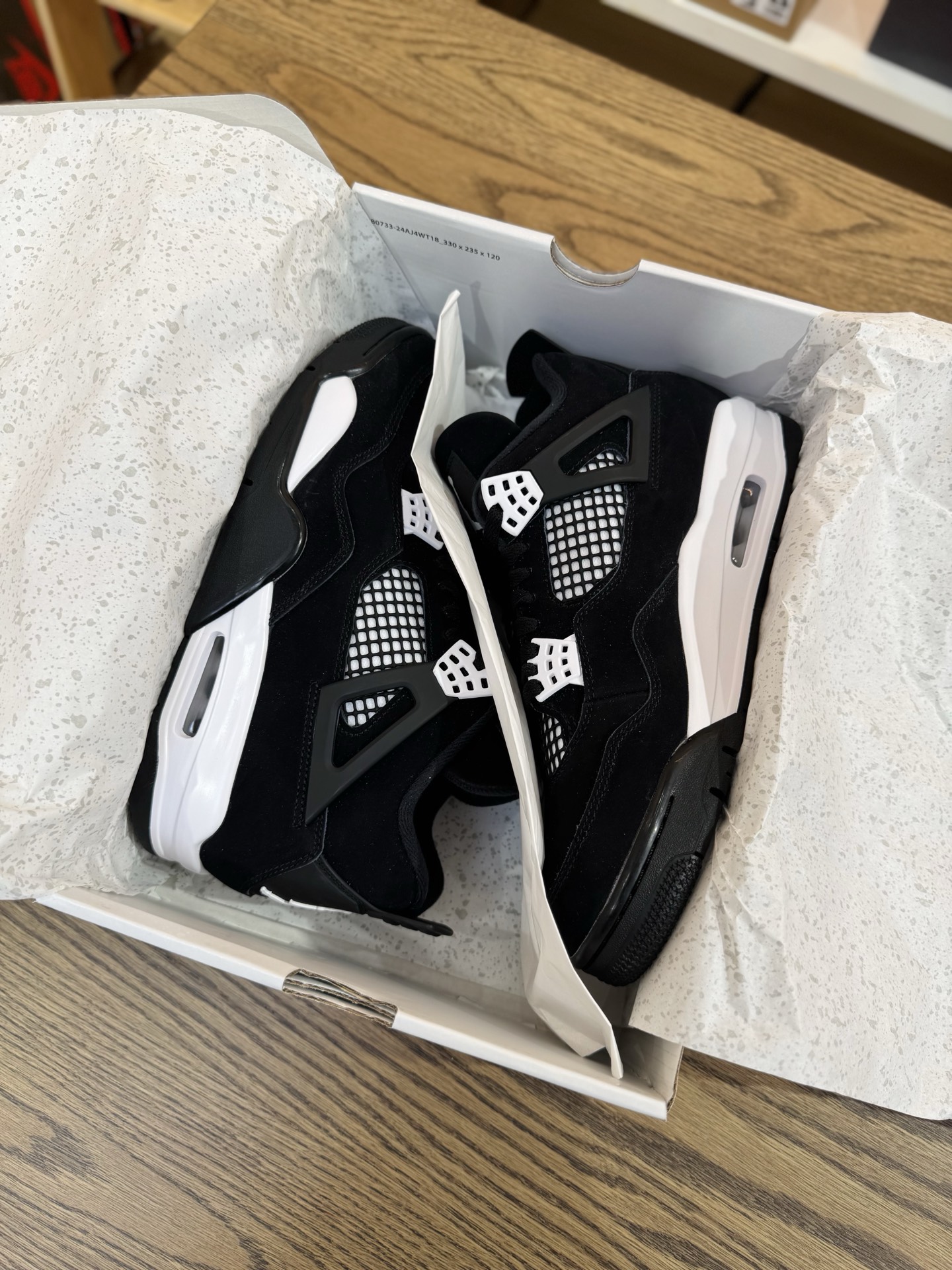 AJ4 黑白 White Thunder FQ8138-001