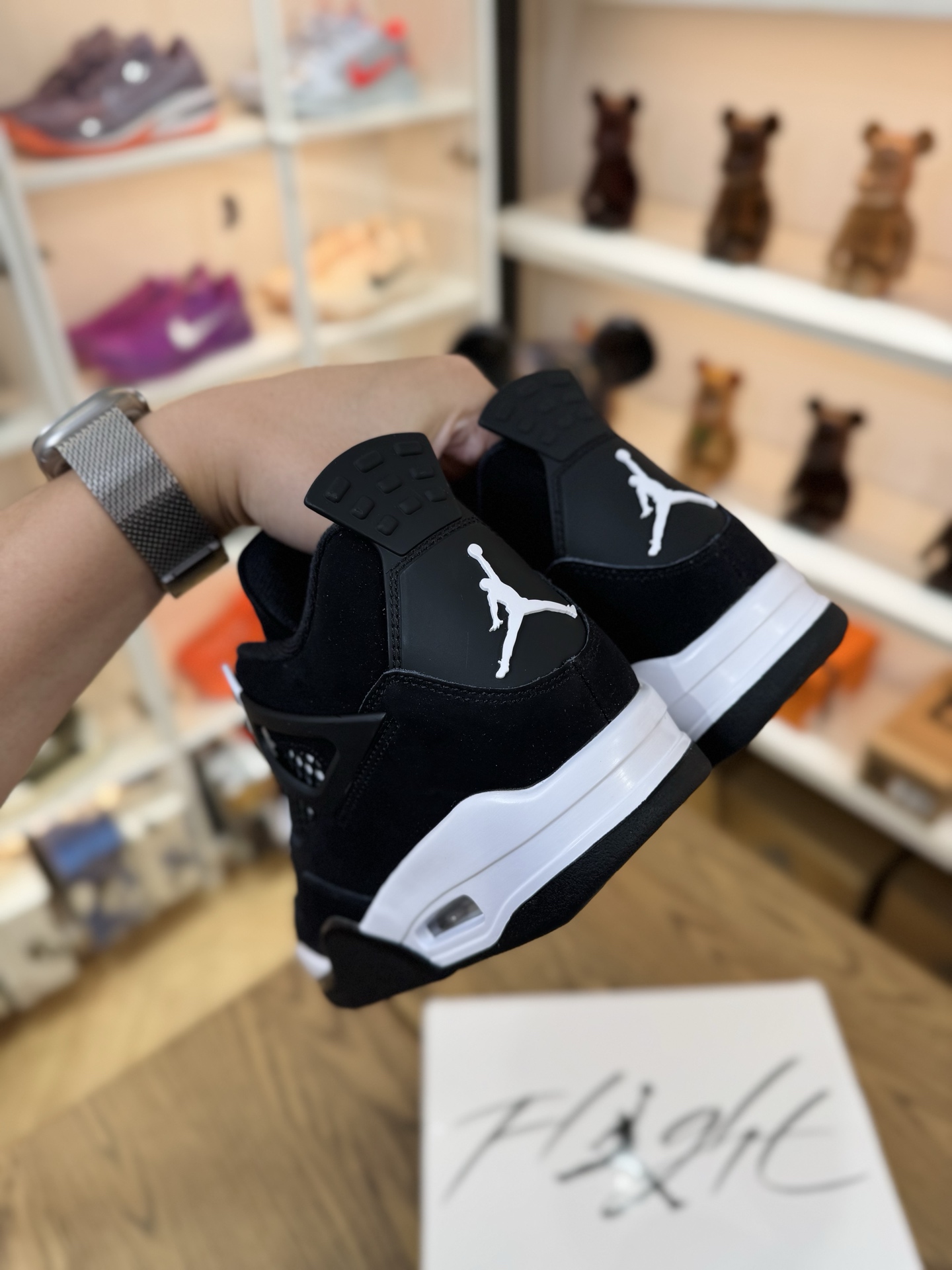 AJ4 黑白 White Thunder FQ8138-001
