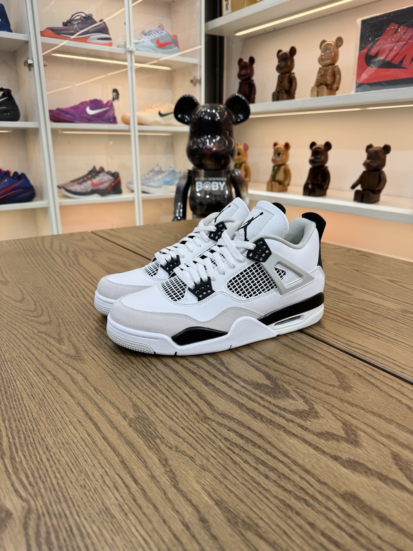 AJ4 小白水泥 Military Black DH6927-111