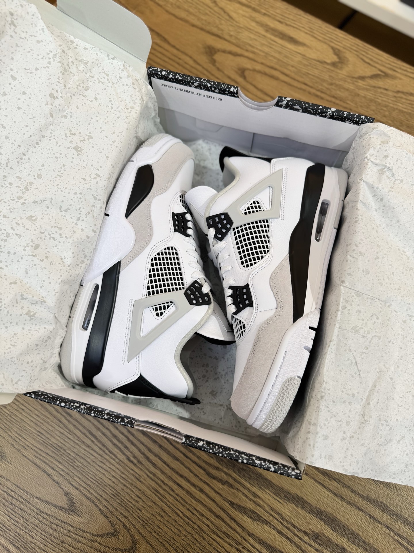 AJ4 小白水泥 Military Black DH6927-111