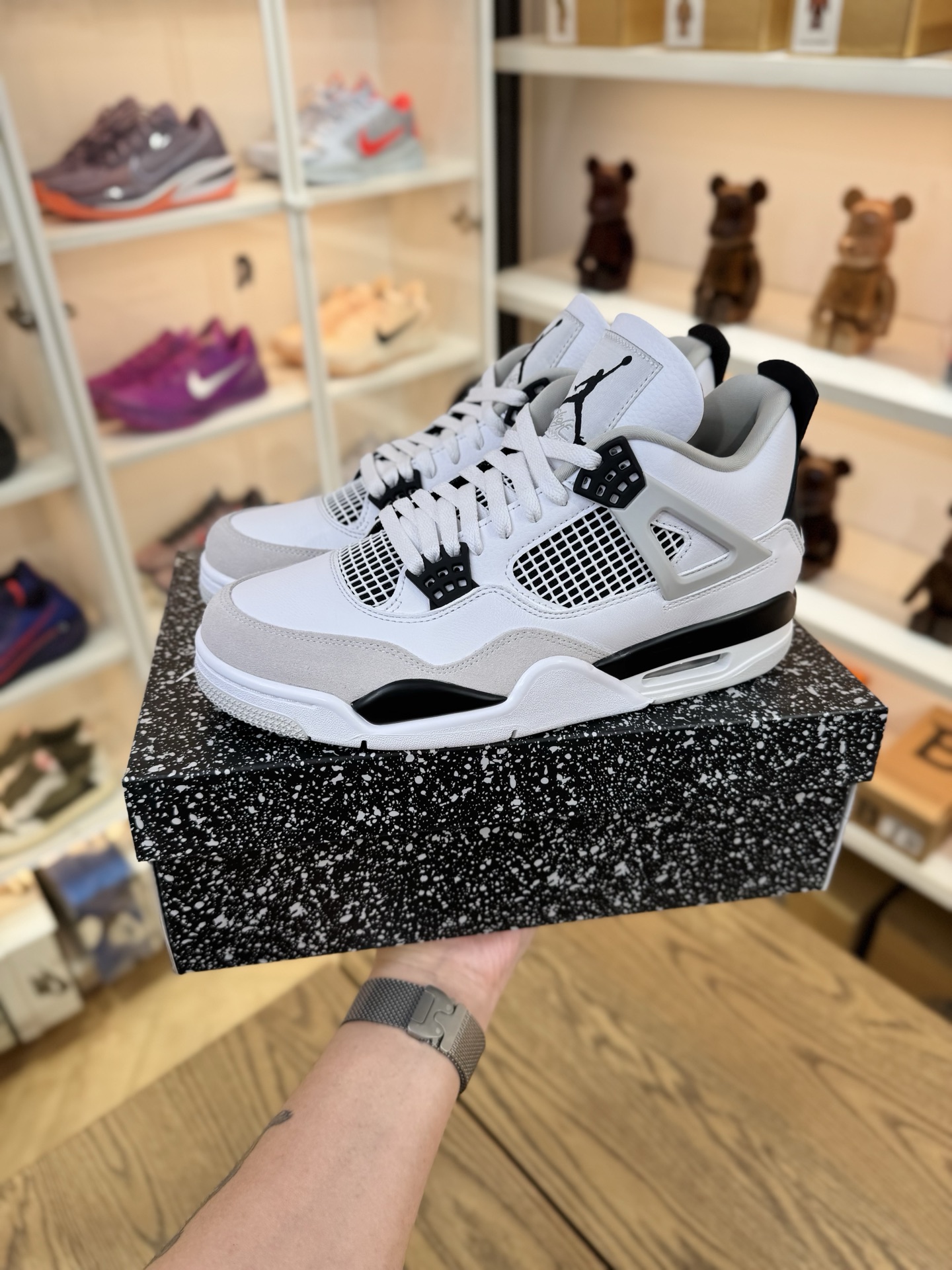 AJ4 小白水泥 Military Black DH6927-111