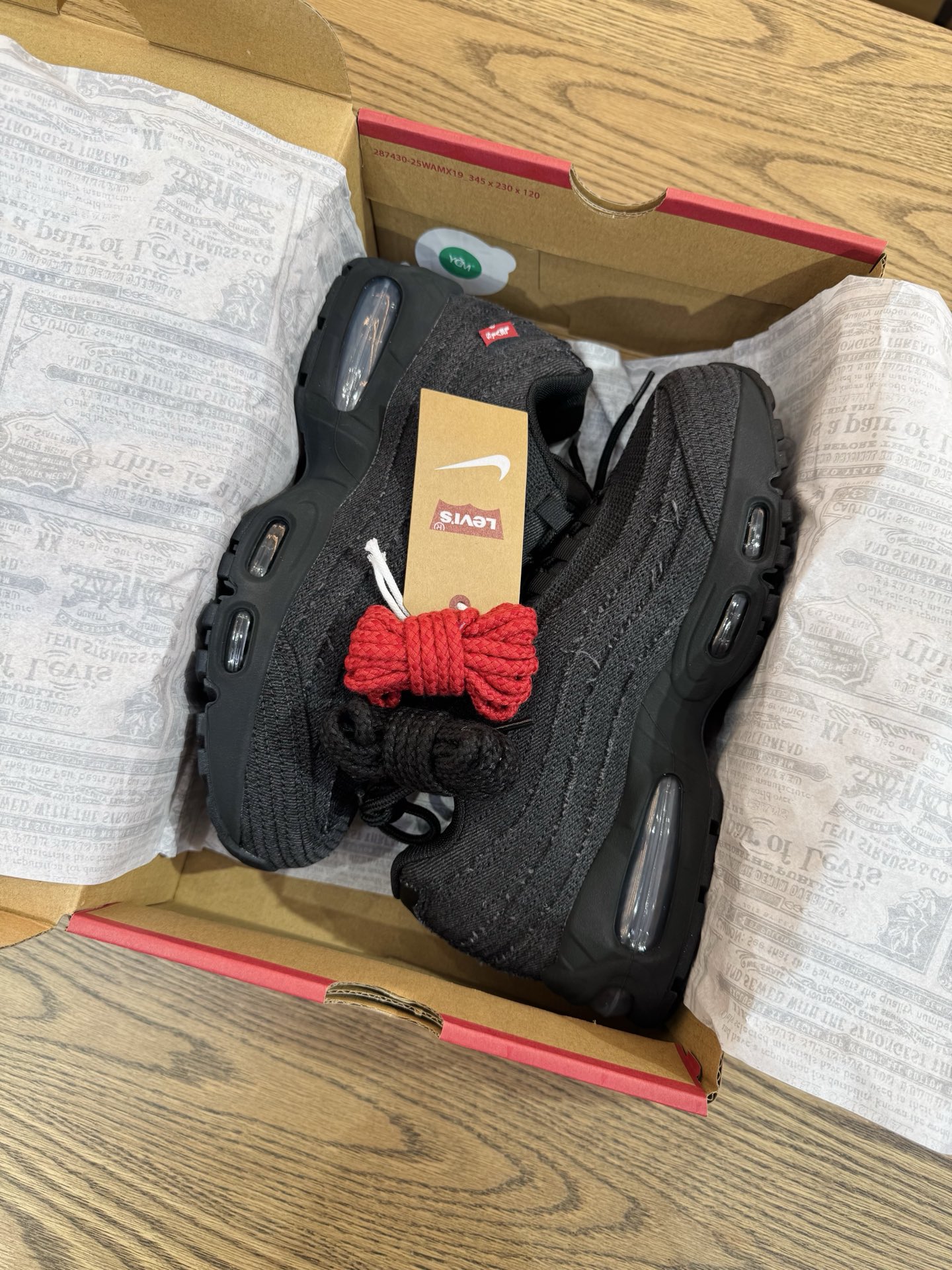Levi's x Air Max 95 Black/Anthracite 黑色 HM4743-001