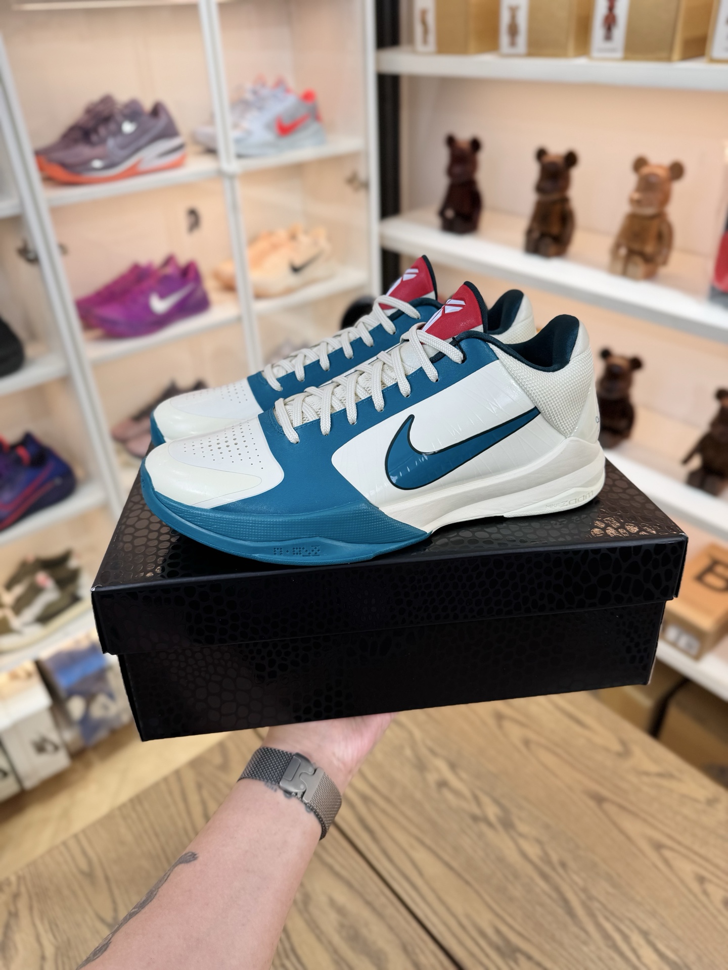 Kobe 5 Caitlin Clark Protro PE專屬 白藍色 IZ1852-100