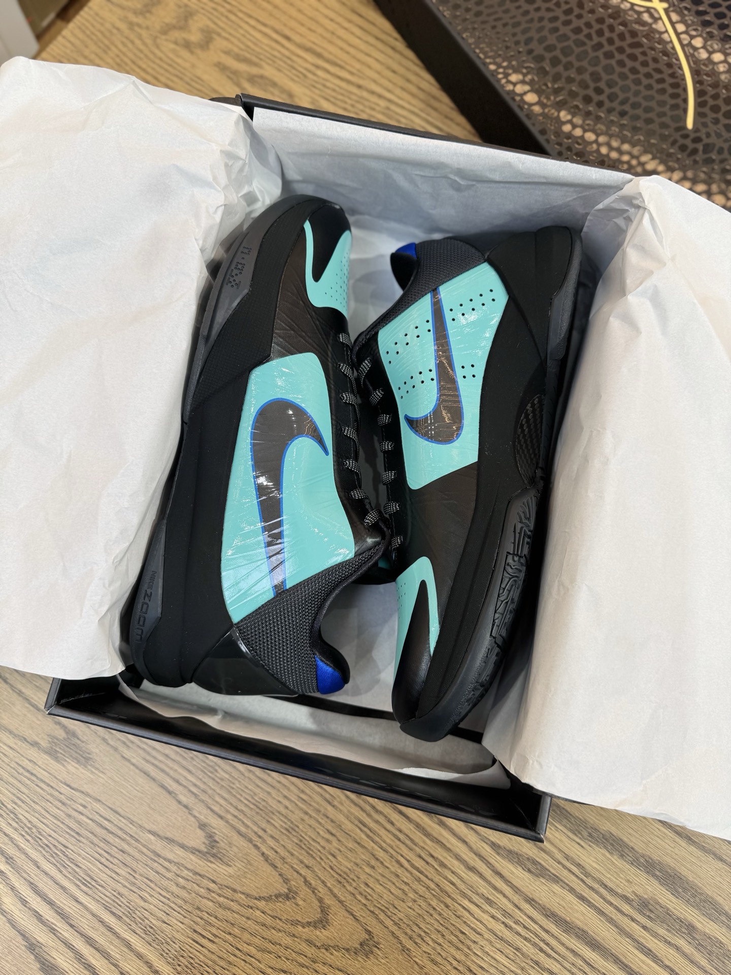 Kobe 5 Protro EYBL P 蒂芙尼綠 IH0274-300（限量款式‼️）