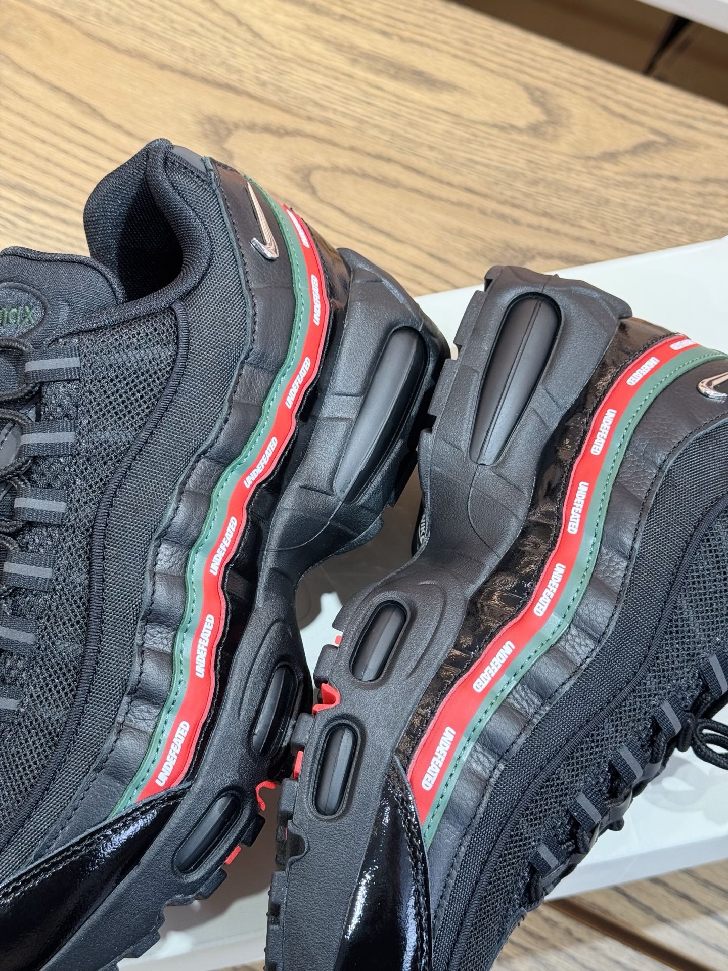 UNDEFEATED 聯名款 AirMax 95 OG 黑紅 IB4453-001