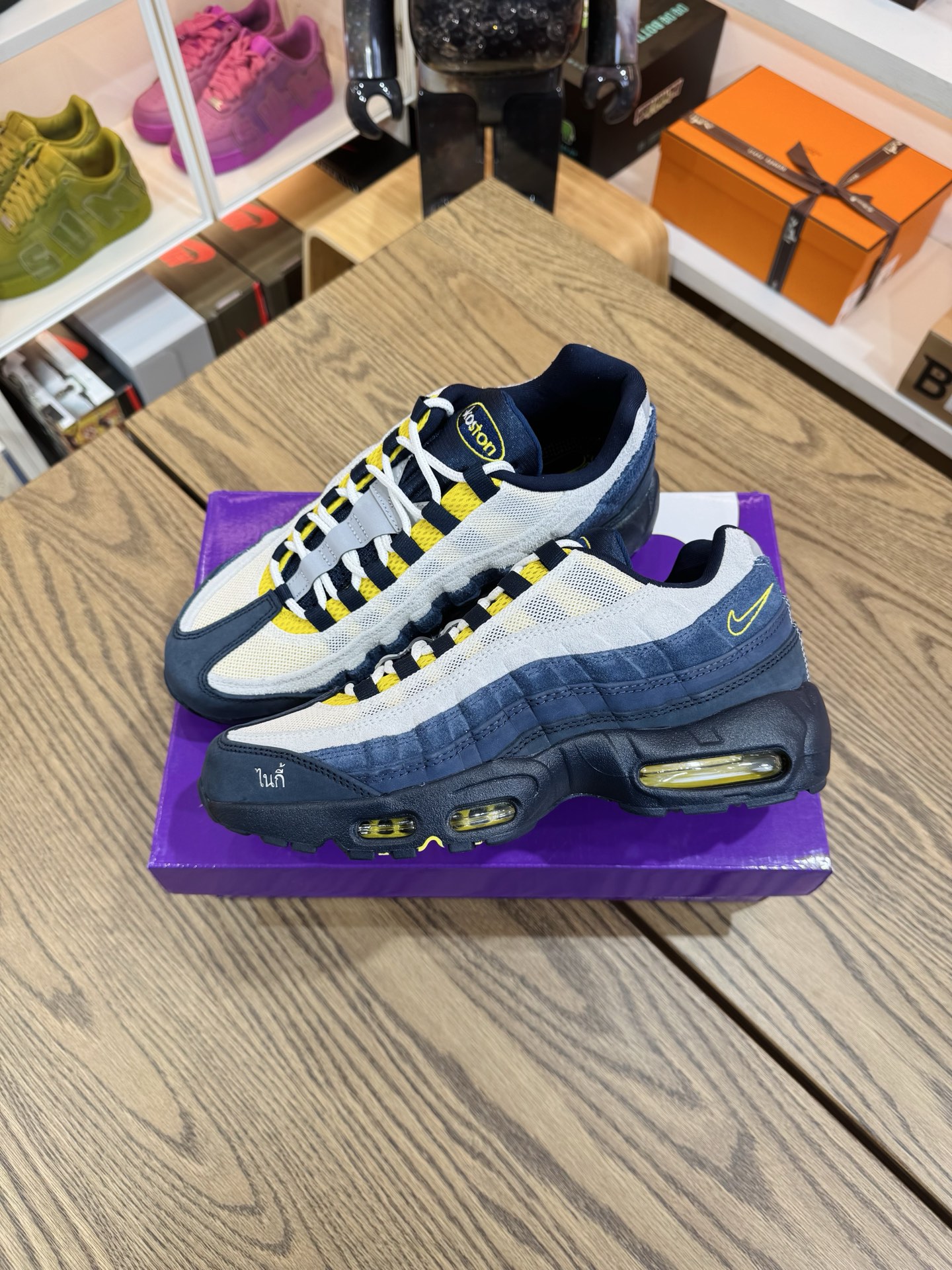 Airmax95 x Eric Koston Obsidian and Speed Yellow HQ8492-400