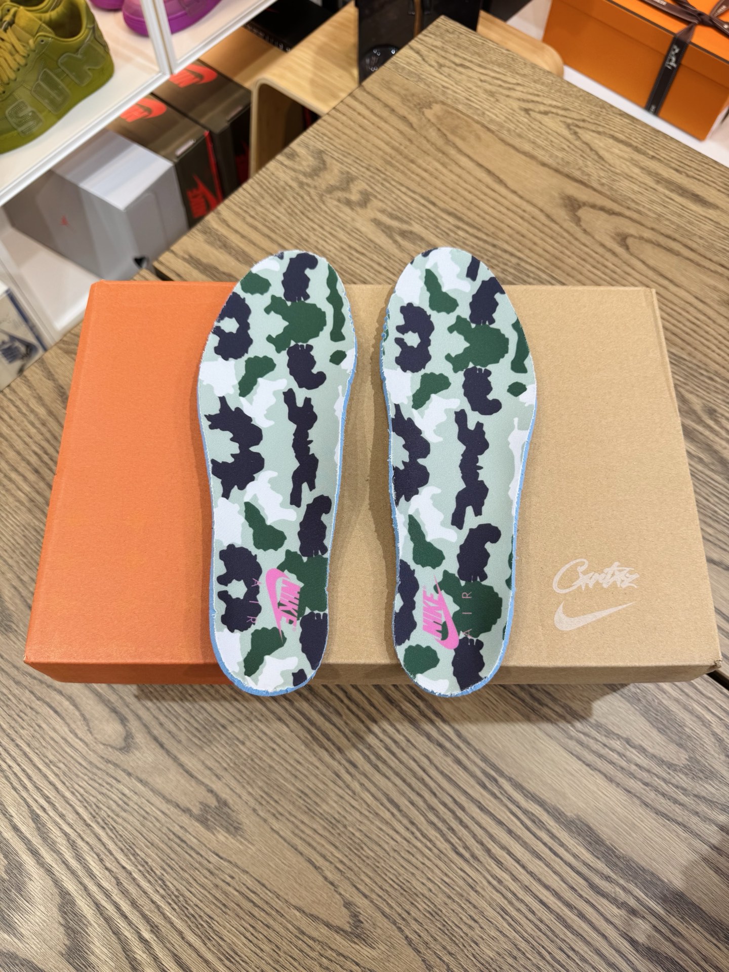 Corteiz x Max 95 復古聯名 Pink Beam 黑粉 