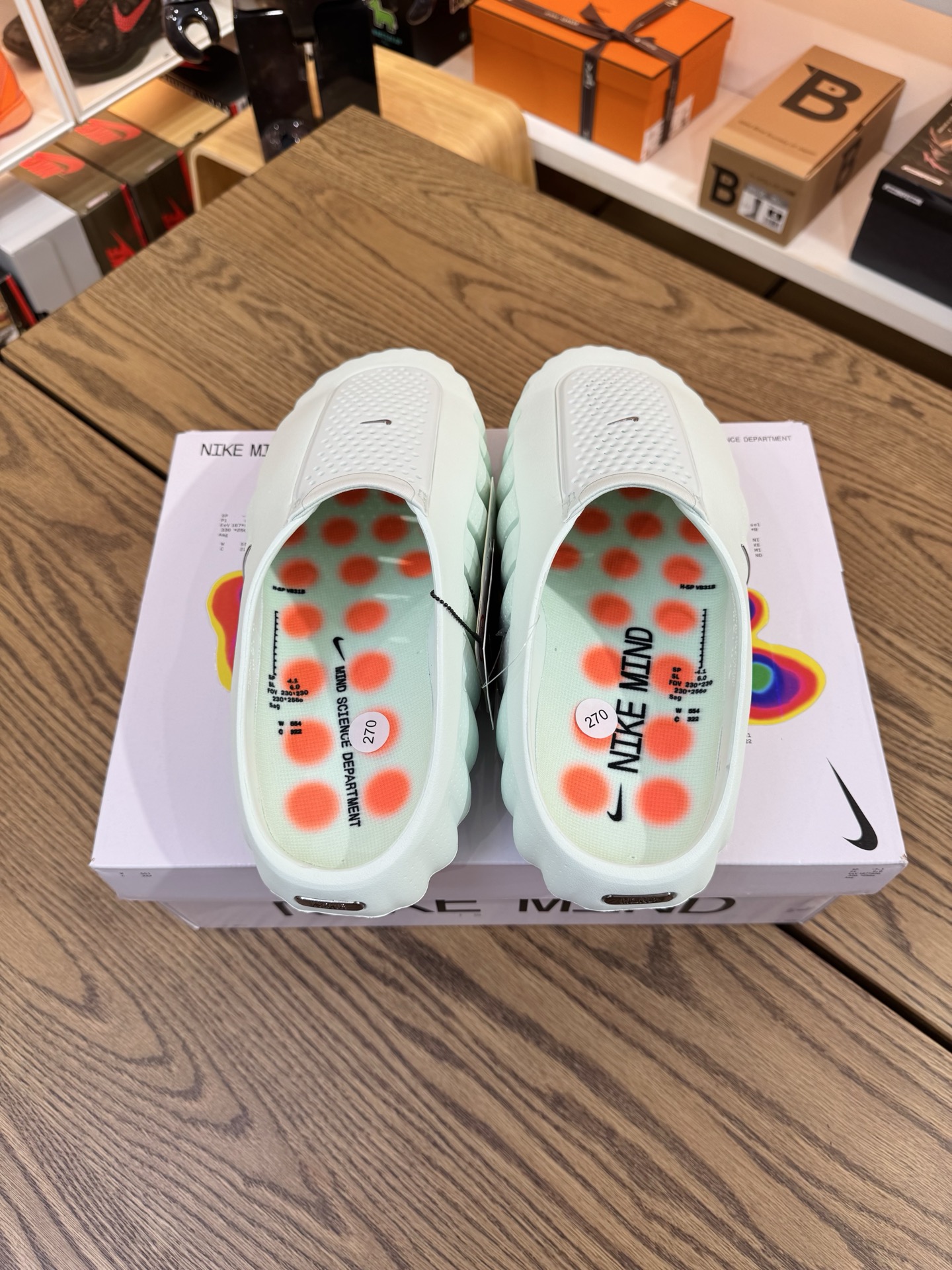 Mind 001 女款 灰綠色 HQ4309-300 款式偏小 建議加大1-2碼