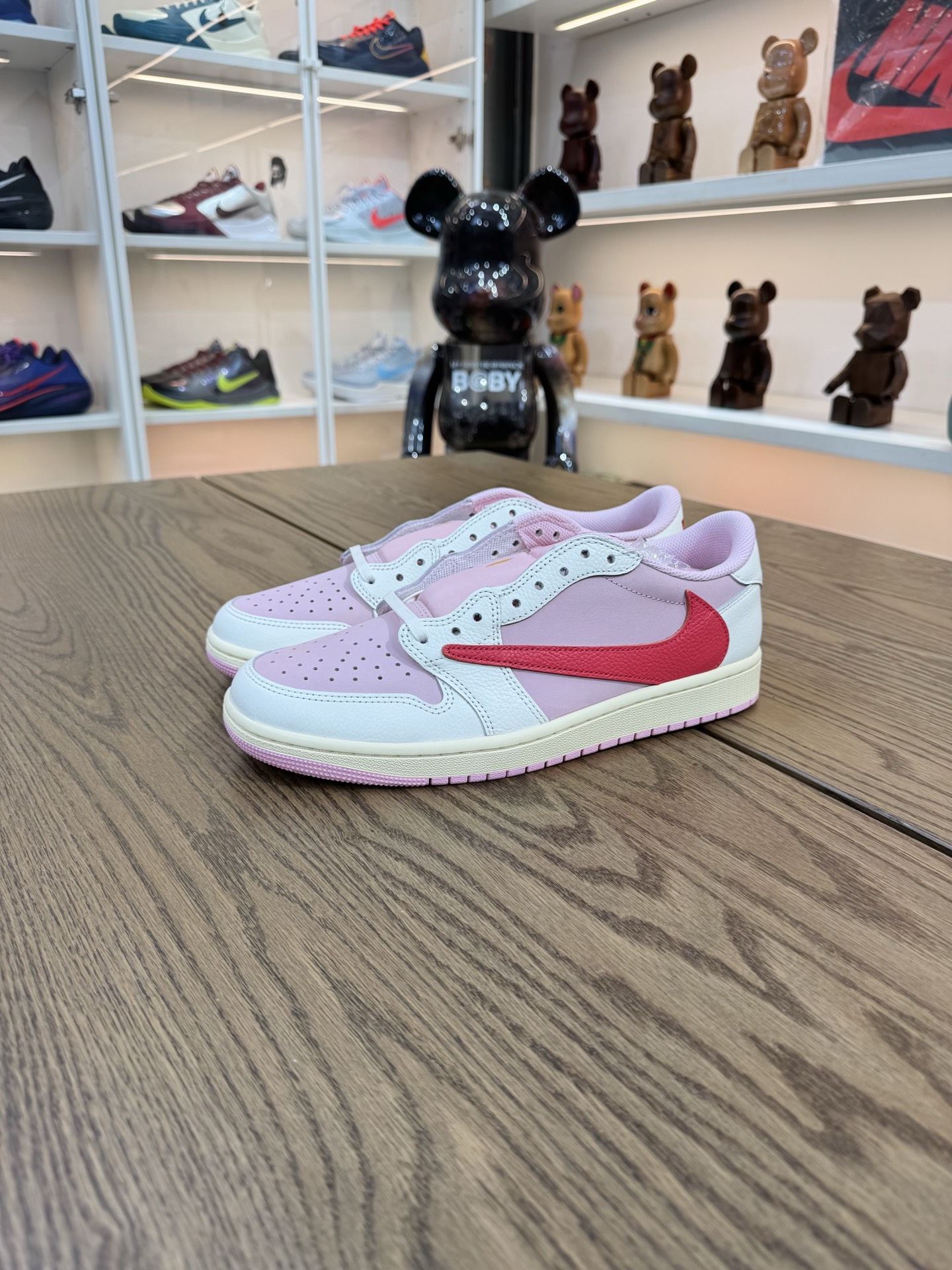 Prime 臻選產品｜ Travis Scott AJ1倒鉤 No.11 粉色紅鉤 男女款 IQ7604-101  尺碼 35.5-48.5「US4-14」