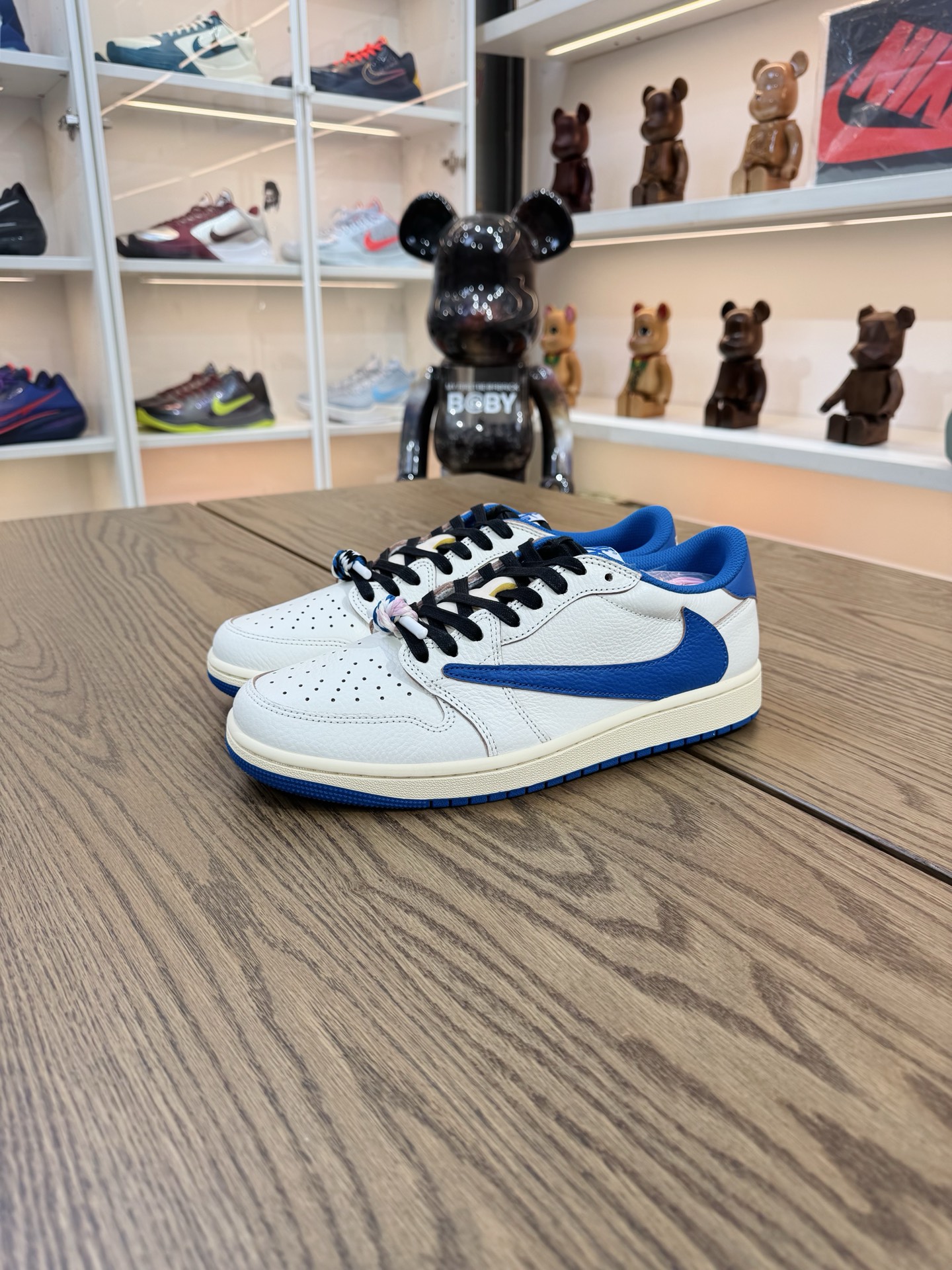 Prime 臻選產品｜Travis Scott AJ1倒鉤 No.10 閃電2.0 男女款 DM7866-104
