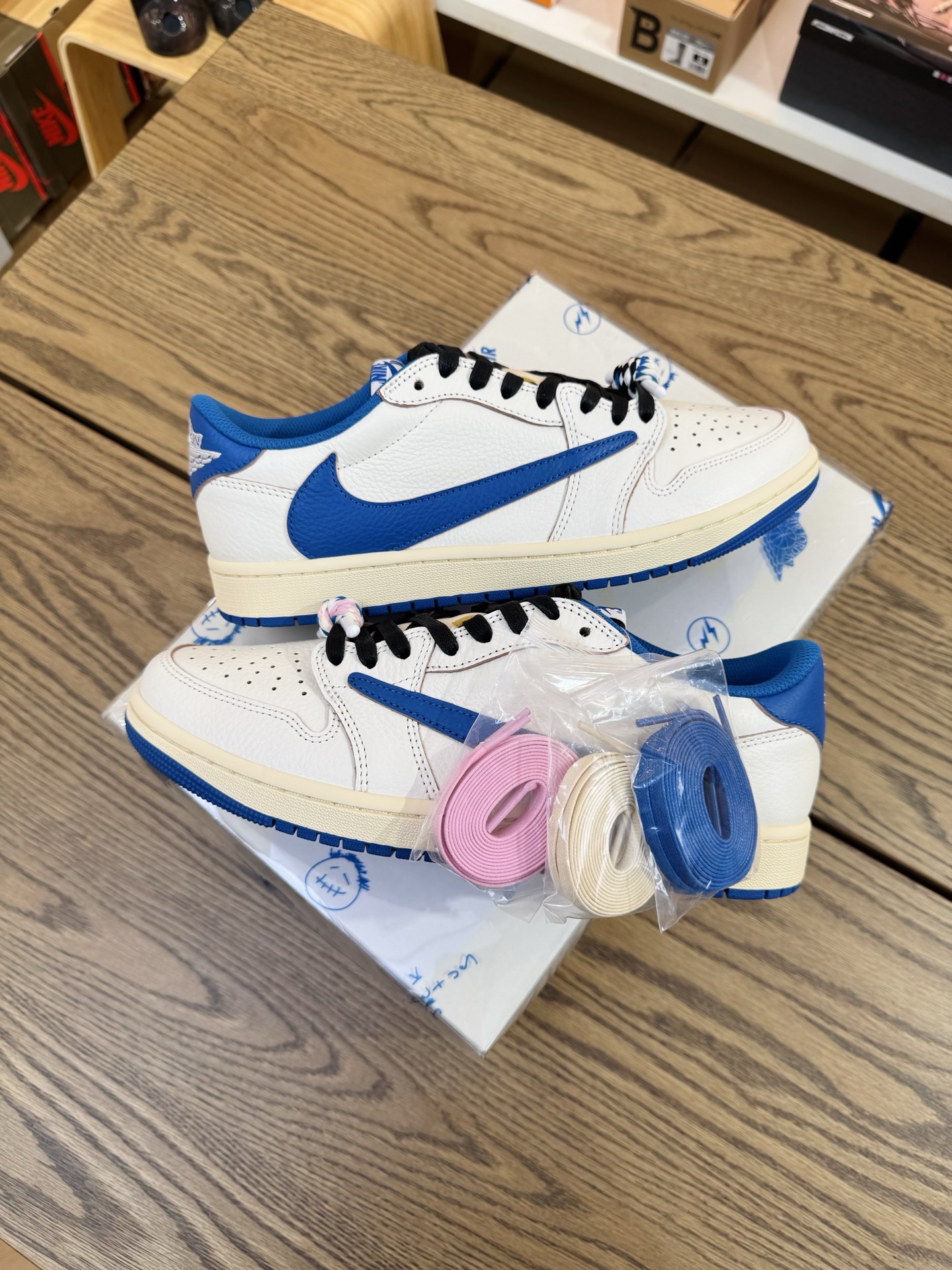 Prime 臻選產品｜Travis Scott AJ1倒鉤 No.10 閃電2.0 男女款 DM7866-104