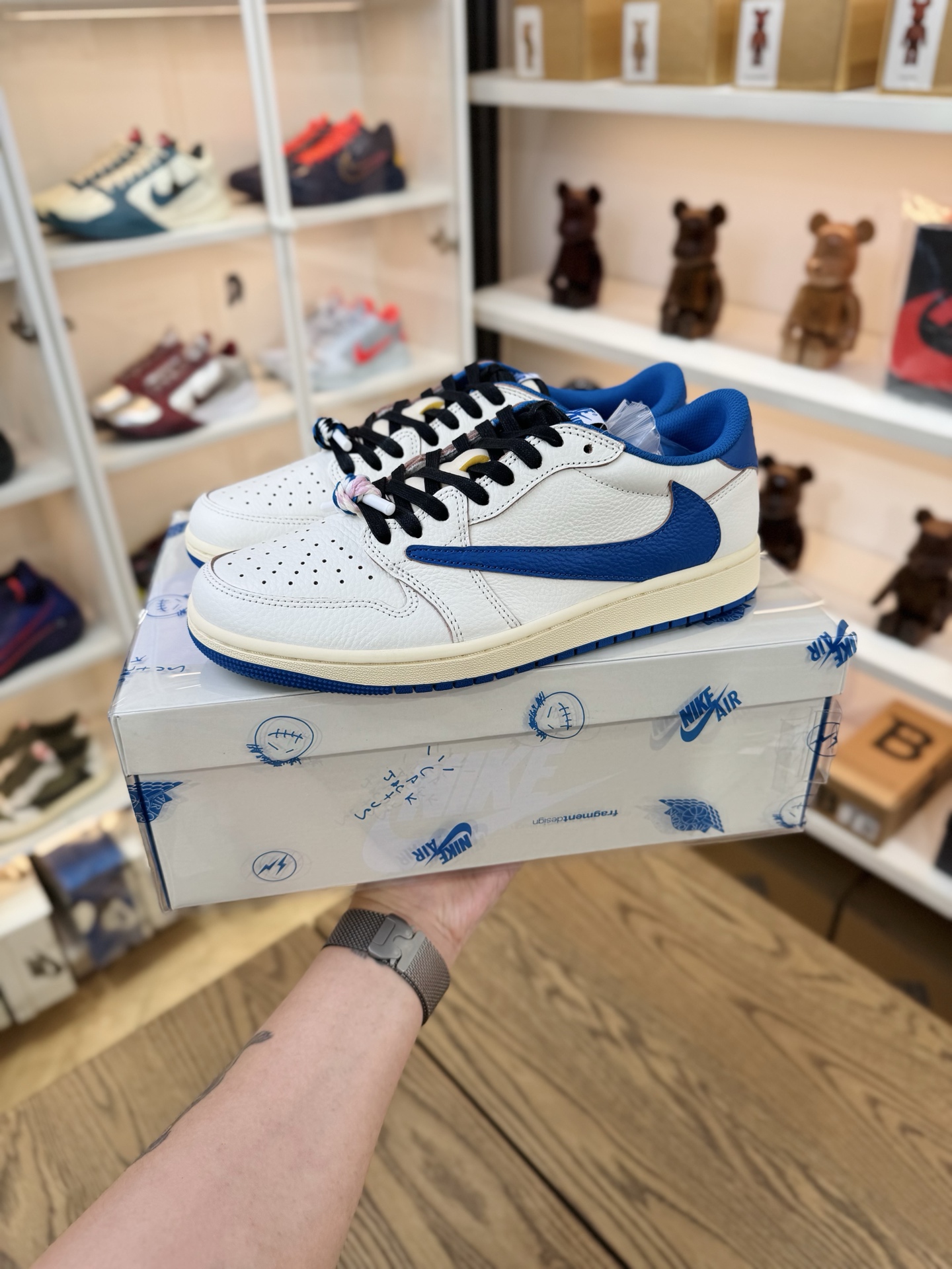 Prime 臻選產品｜Travis Scott AJ1倒鉤 No.10 閃電2.0 男女款 DM7866-104