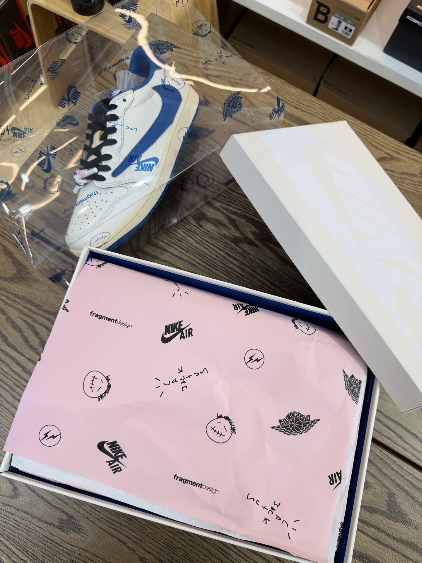 Prime 臻選產品｜Travis Scott AJ1倒鉤 No.10 閃電2.0 男女款 DM7866-104