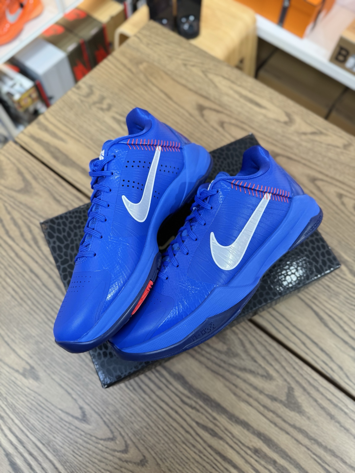 Kobe 5 Protro Dodgers 道奇隊 尺碼 40-48.5「US7-14」 IO6256-400