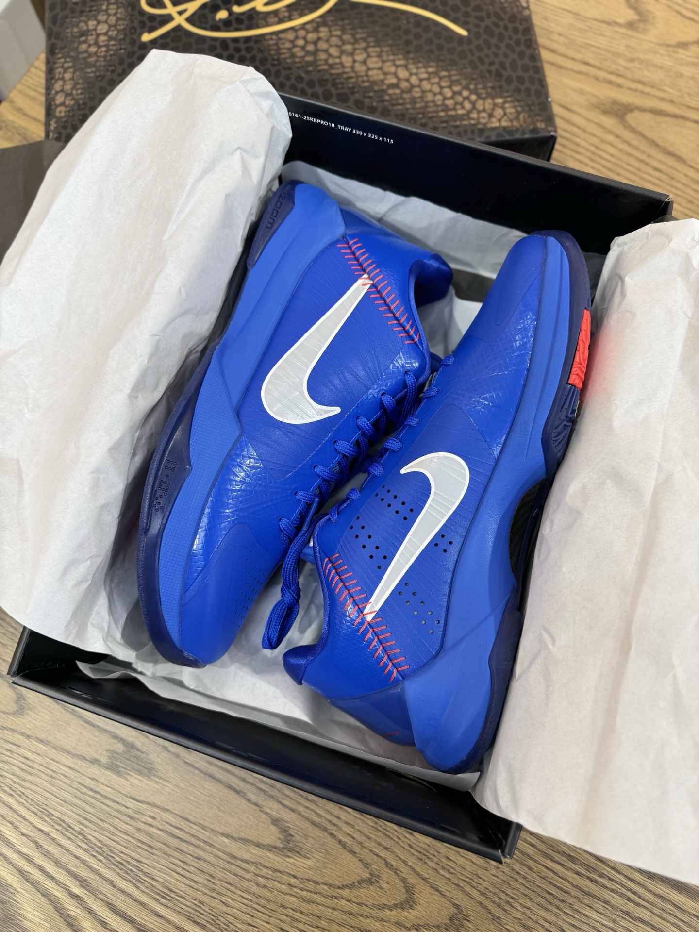 Kobe 5 Protro Dodgers 道奇隊 尺碼 40-48.5「US7-14」 IO6256-400