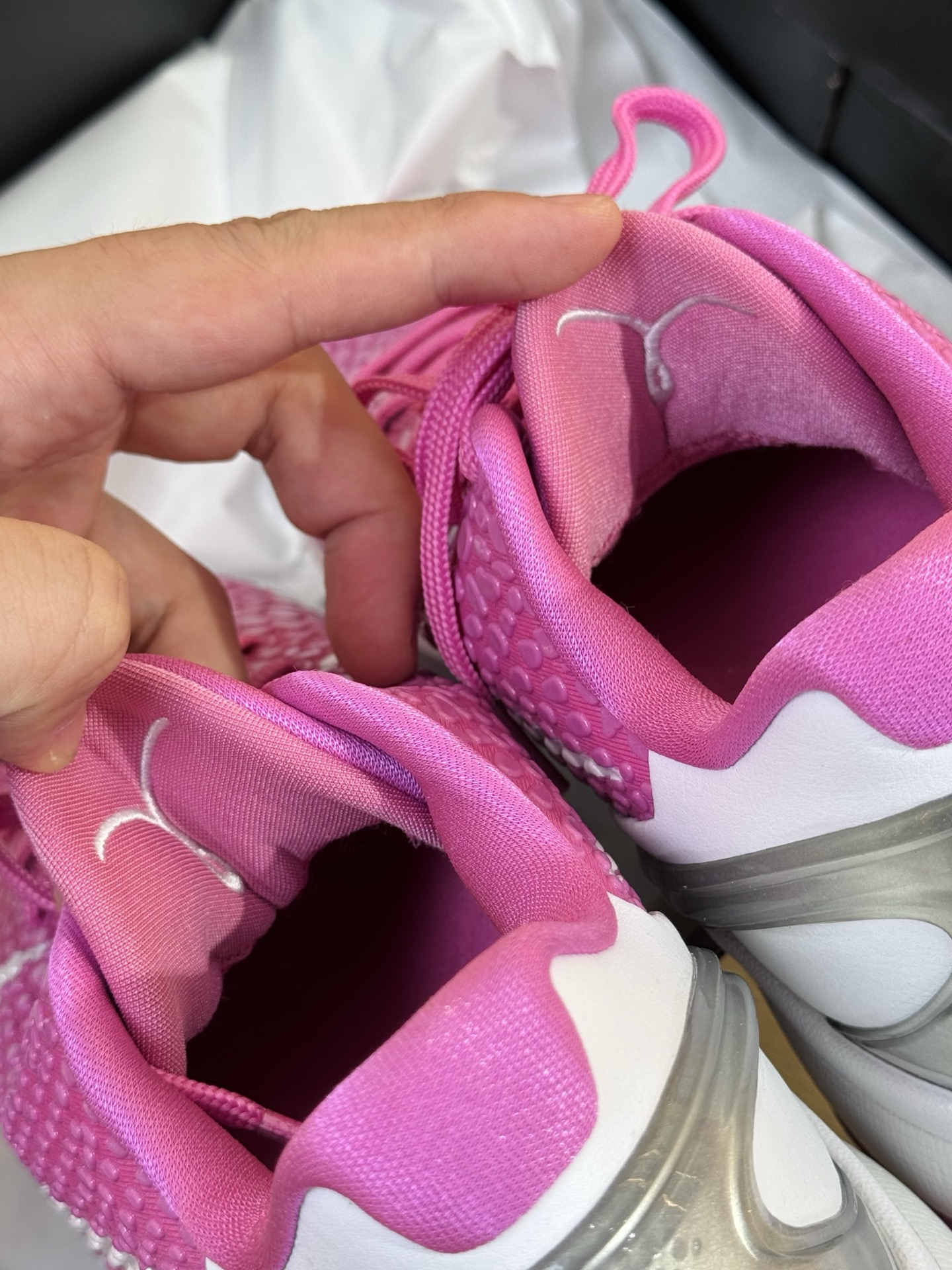 【H12產品】 Kobe 6 乳腺癌 粉白色 DJ3596-600