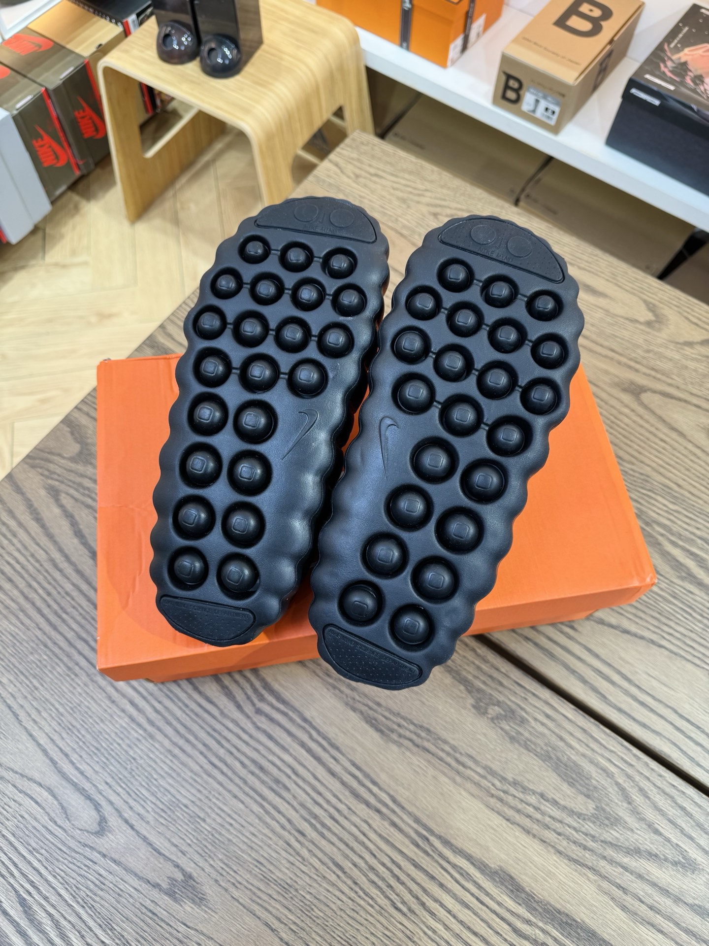 Mind 001 全黑 尺碼 36-48.5「US4-14」 HQ4307-005