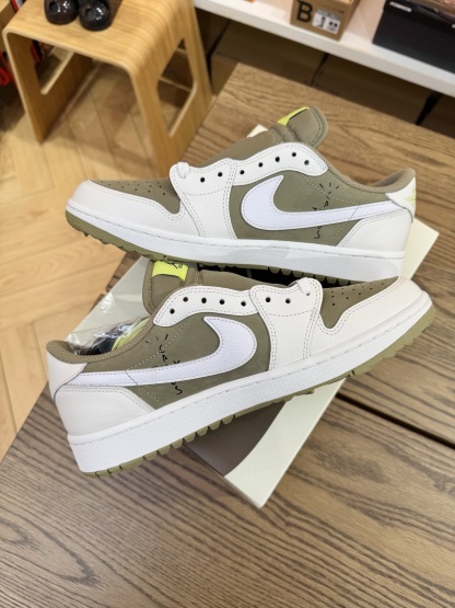 Travis Scott AJ1倒鉤 No.6 高爾夫球鞋 男女款 FZ3124-200 尺碼 35.5-48.5「US3.5-14」