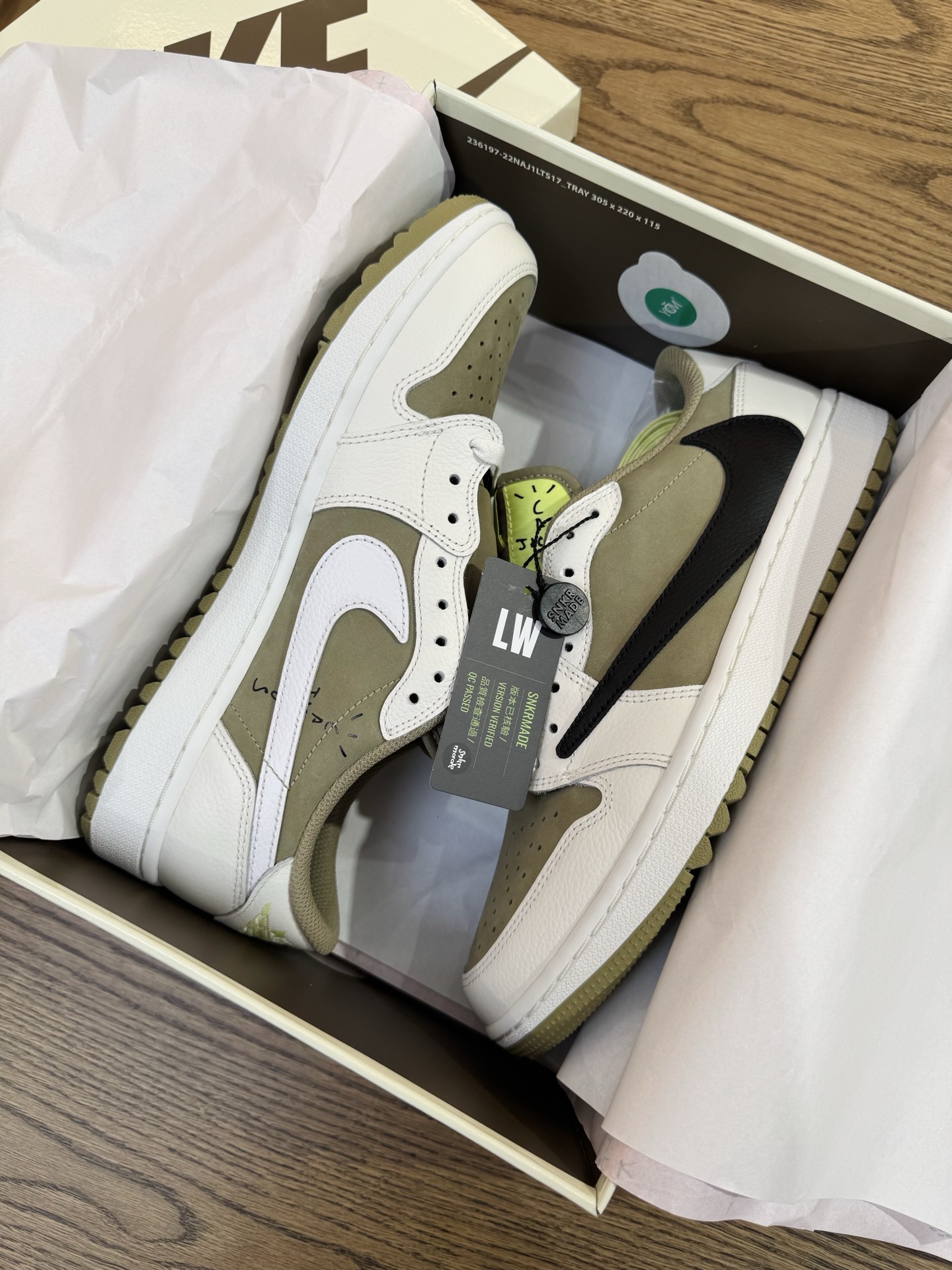 Travis Scott AJ1倒鉤 No.6 高爾夫球鞋 男女款 FZ3124-200 尺碼 35.5-48.5「US3.5-14」