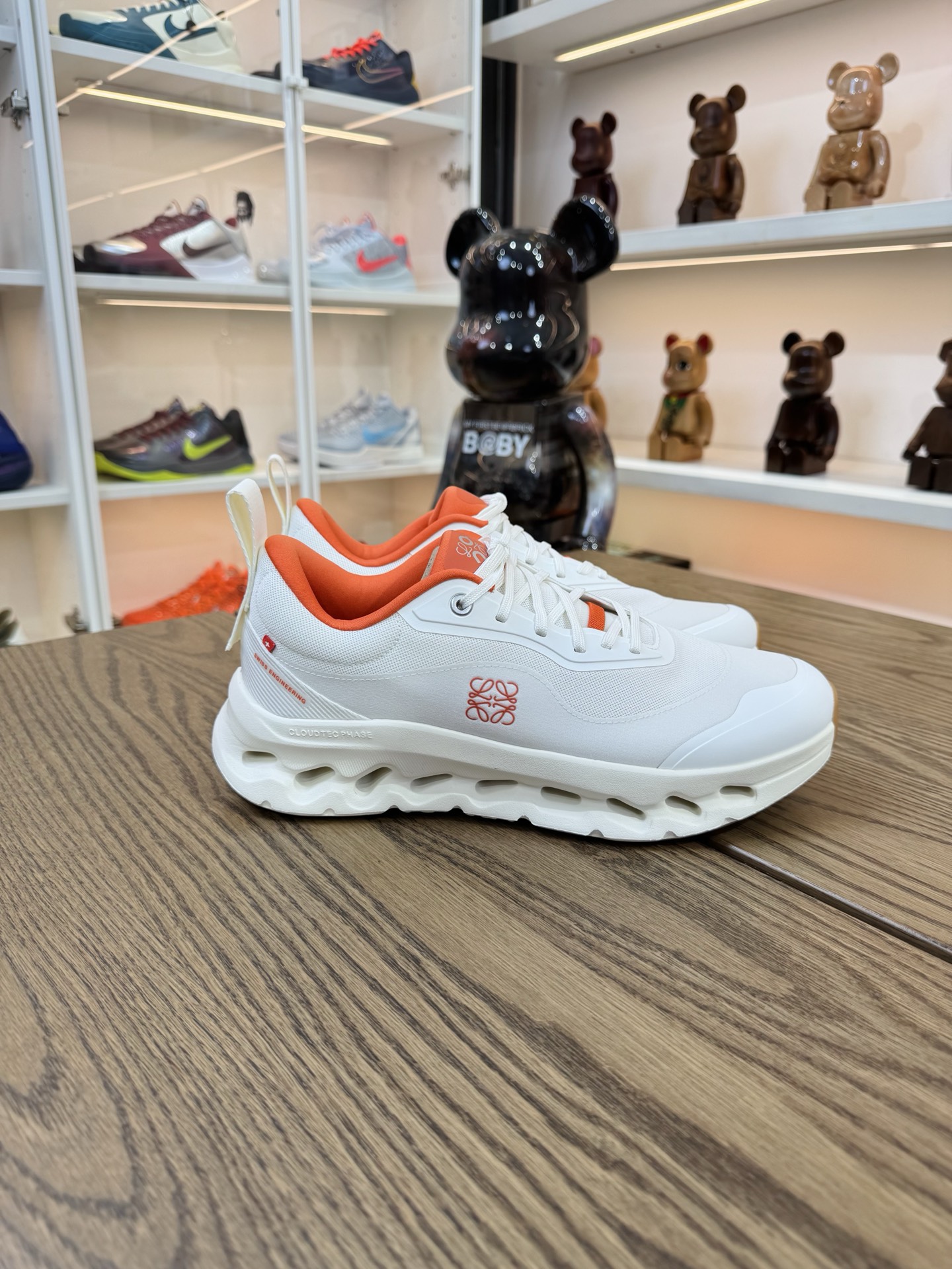 On昂跑 x LOEWE 羅意威 聯名款 Cloudtilt 2.0 橙色 尺碼 36-47.5