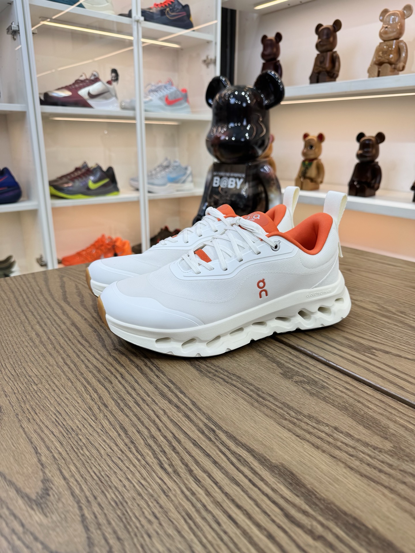 On昂跑 x LOEWE 羅意威 聯名款 Cloudtilt 2.0 橙色 尺碼 36-47.5