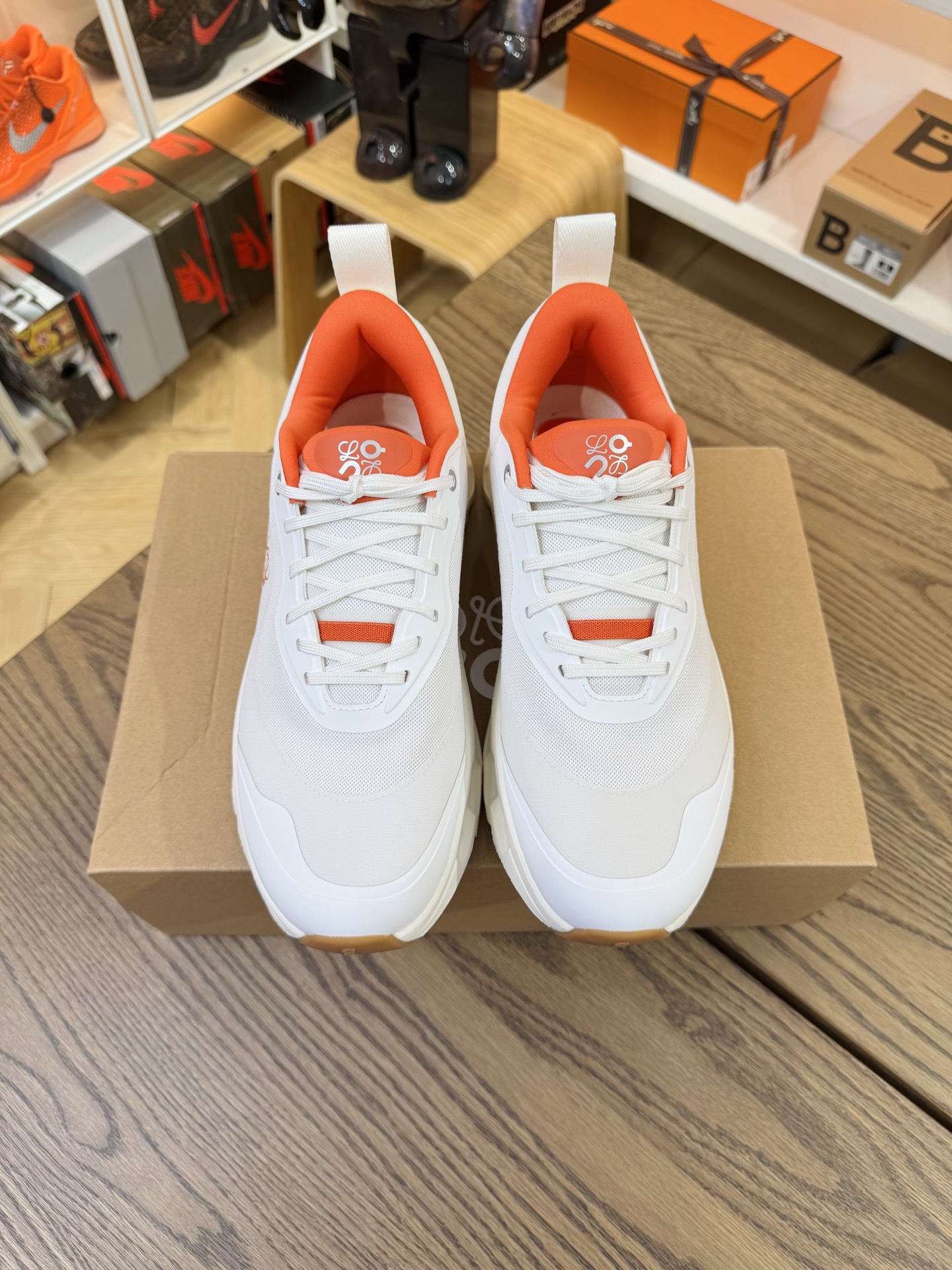 On昂跑 x LOEWE 羅意威 聯名款 Cloudtilt 2.0 橙色 尺碼 36-47.5