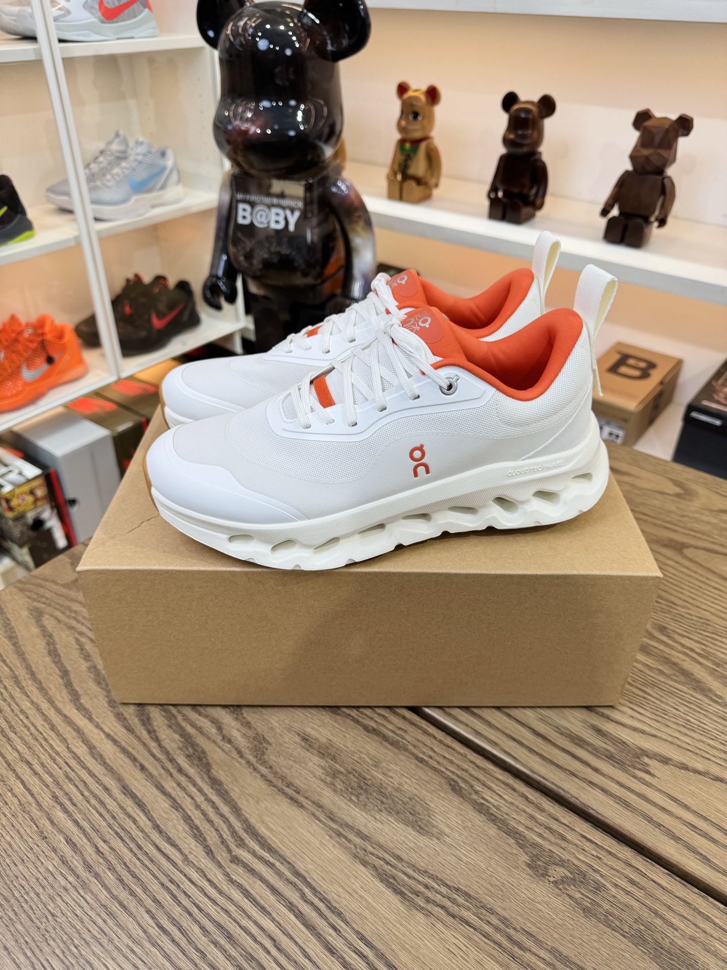 On昂跑 x LOEWE 羅意威 聯名款 Cloudtilt 2.0 橙色 尺碼 36-47.5
